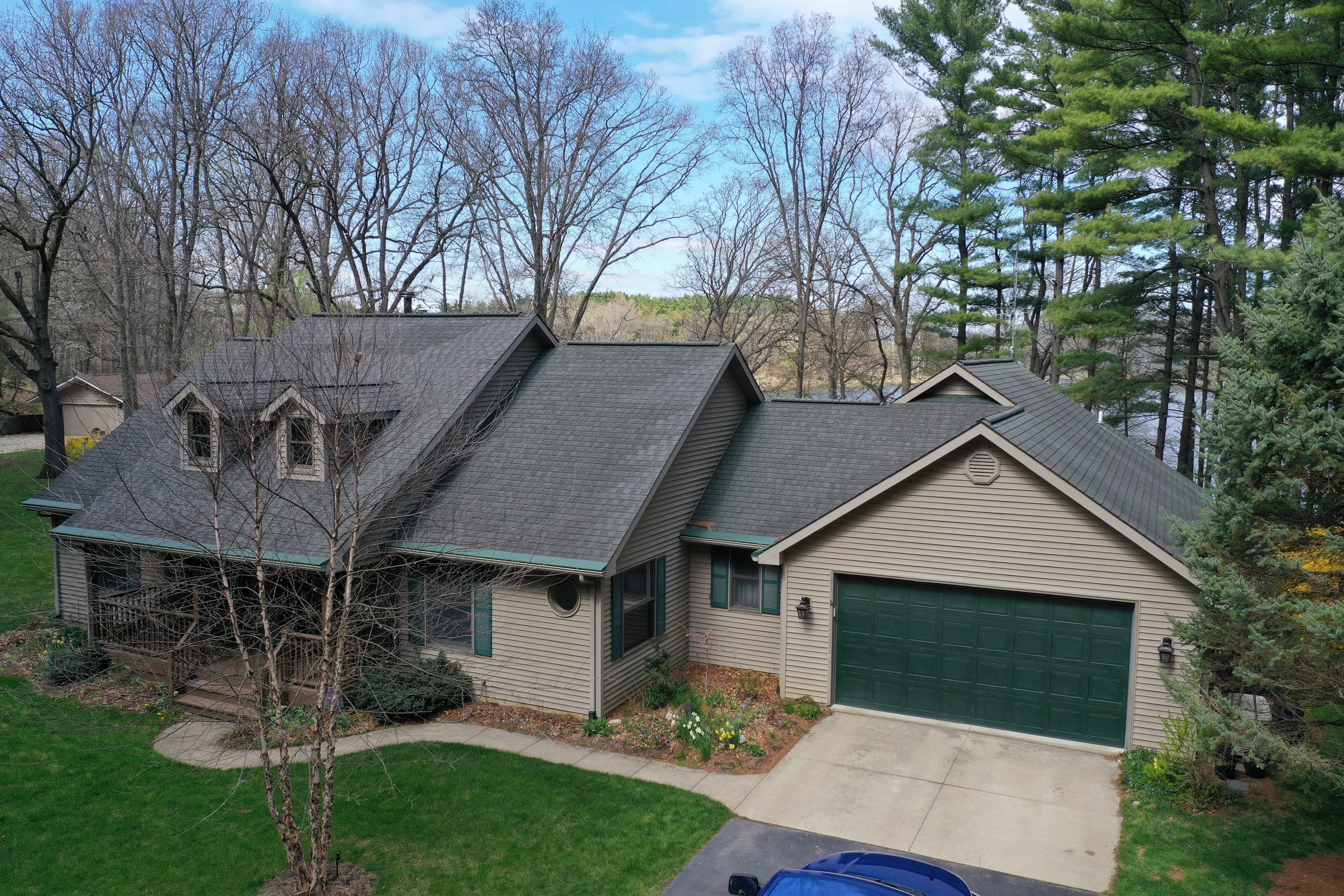 Residential Roofing Installation using Vic West Cedar Creek Shake by 4Ever Metal Roofing