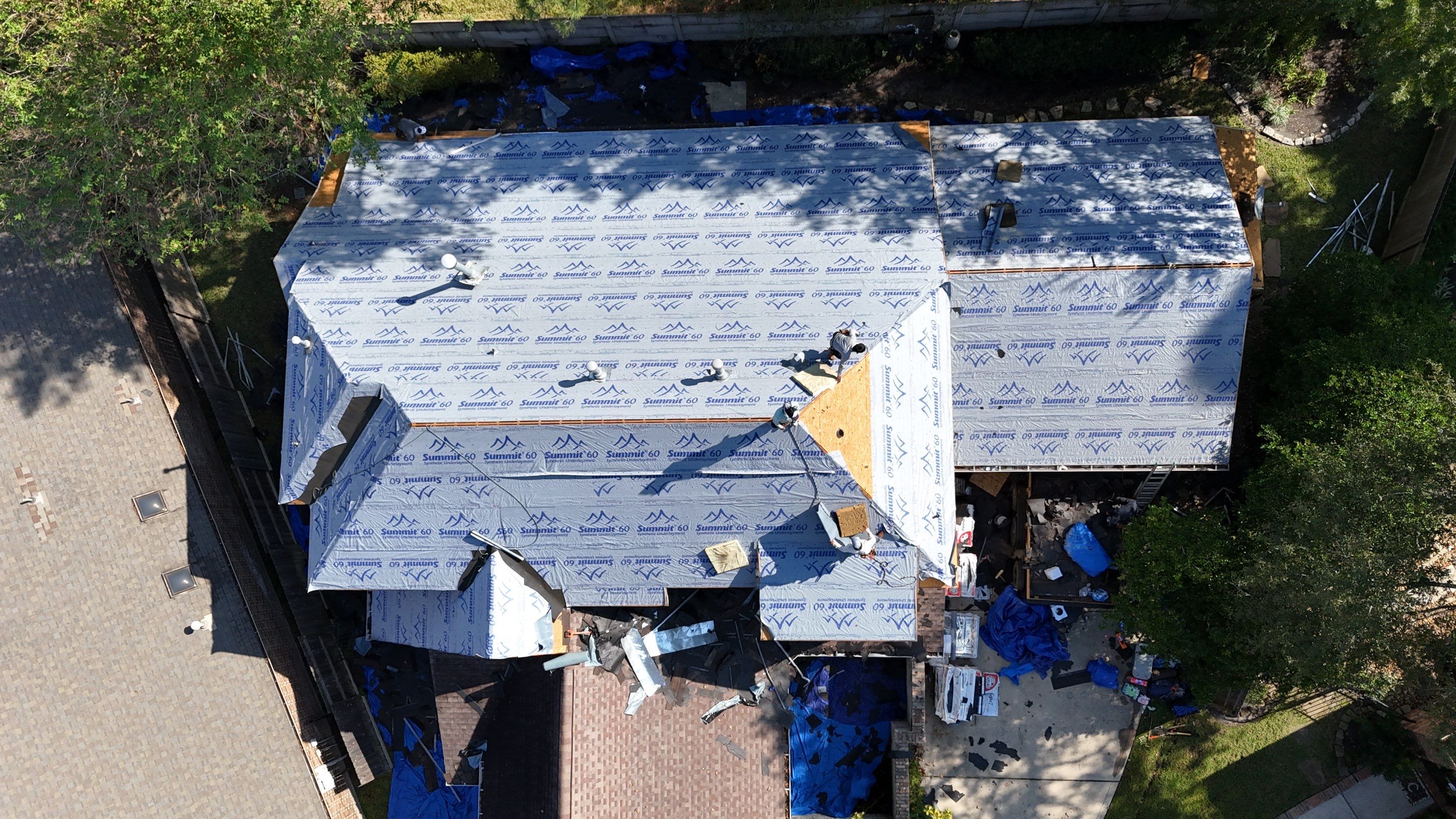 Kingwood Roof Installation using Atlas Pinnacle Pristine by Modern BYLT Roofing & Construction