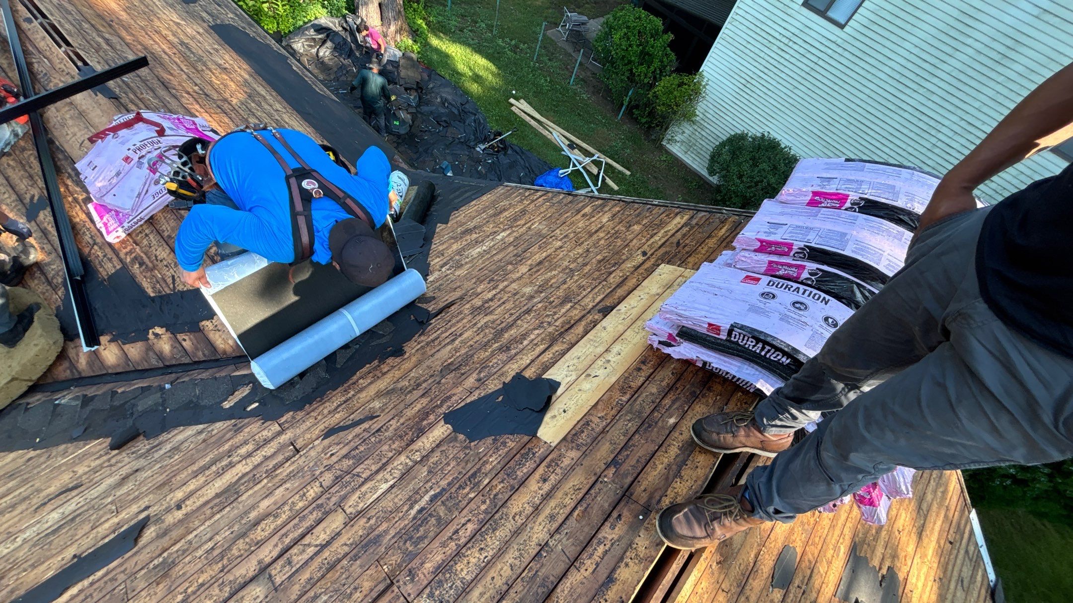 Roof Replacement using Owens Corning Peppercorn by 180 Contractors