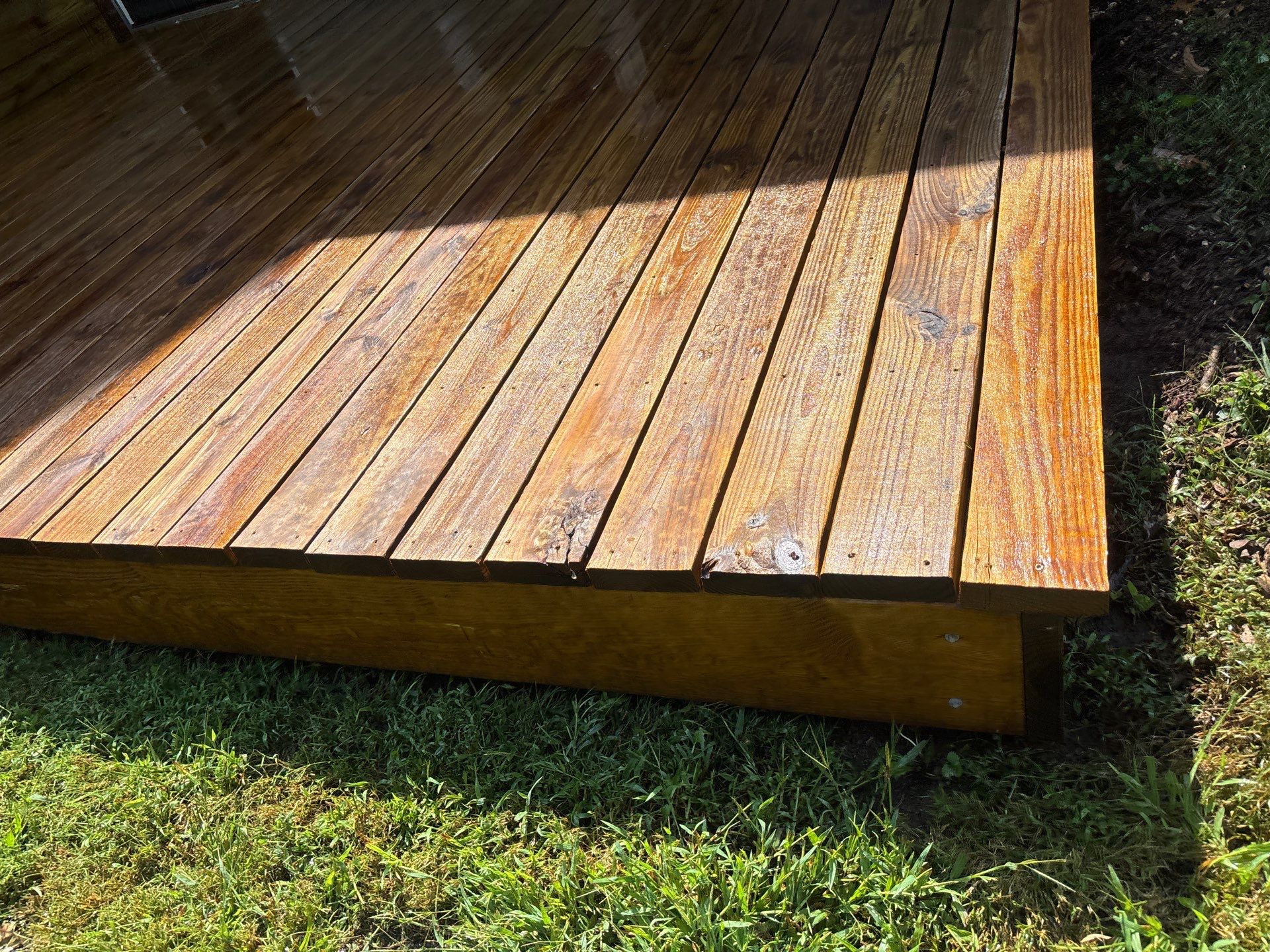 Wood Deck using Wood Sealant by DuraSeal