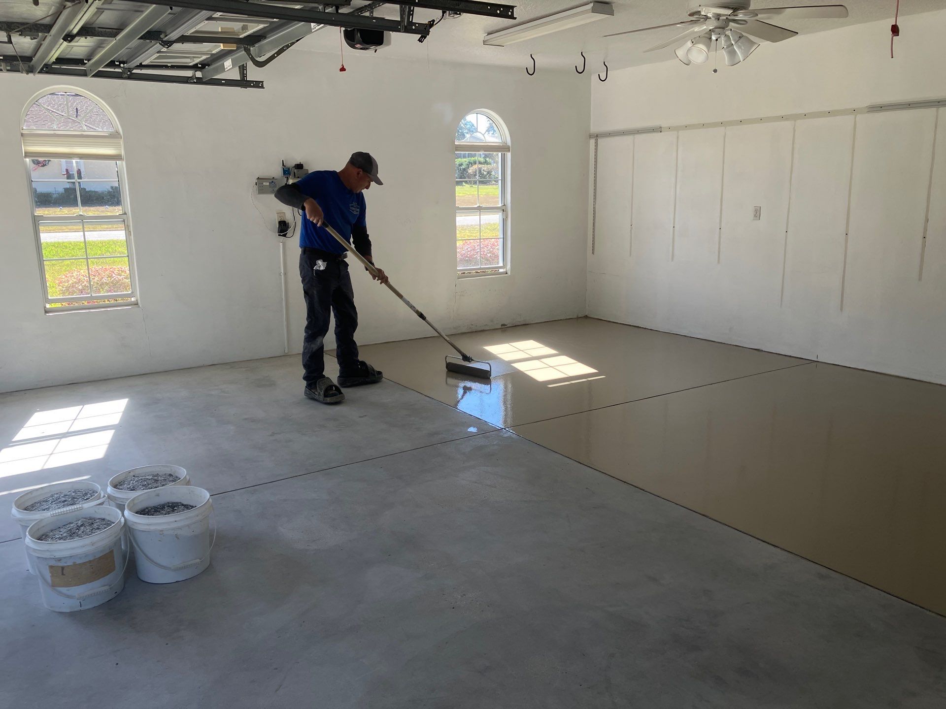 Garage in Hernando, FL with Mount Everest by Cross Creek Concrete Coatings