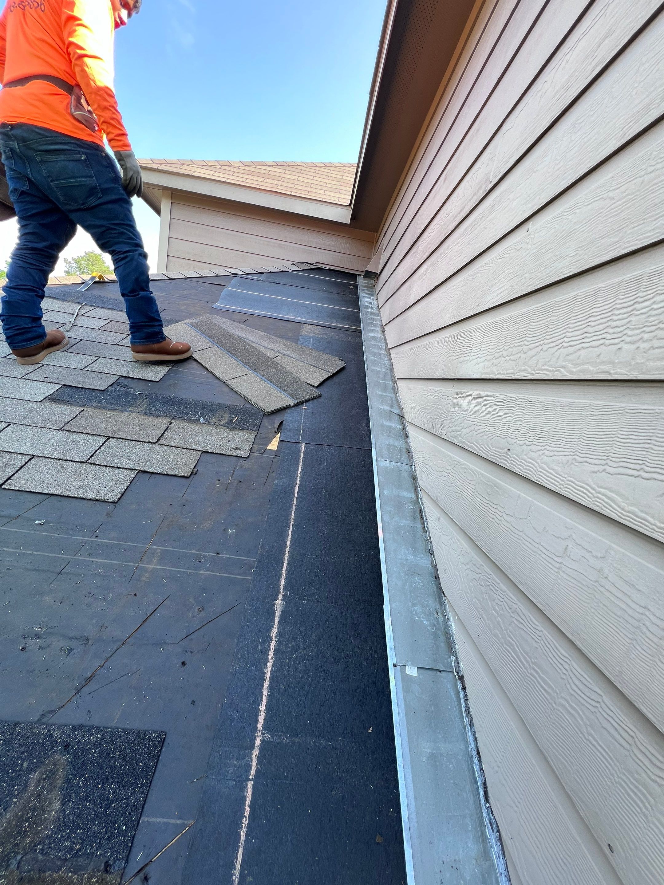 Residential Roofing Repair using Owen's Corning Duration (Lifetime) Shingles by Roof Repair Company