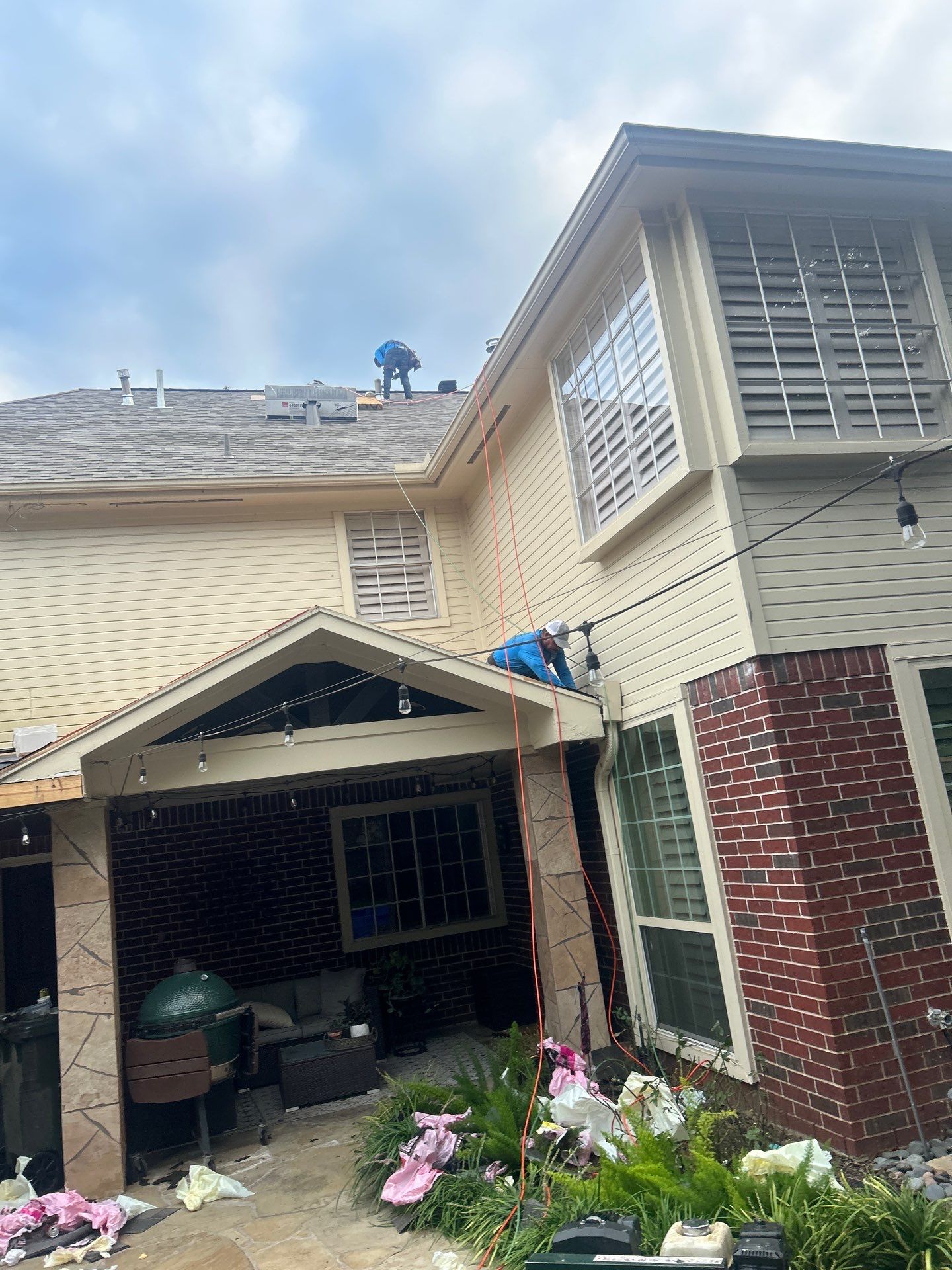 Residential Roofing Installation using Owen's Corning Duration (Lifetime) Shingles by Roof Repair Company
