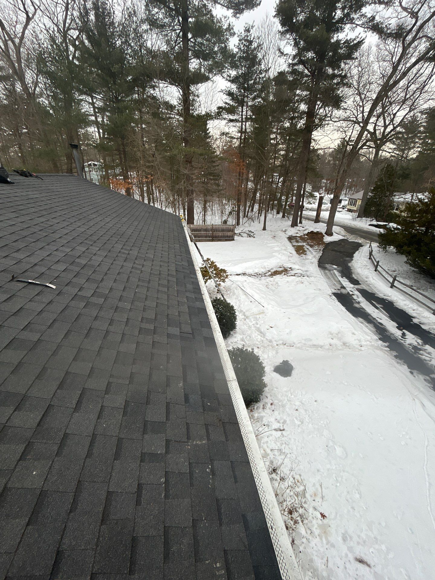 Ice Dam Removal & Snow Removal in Billerica, MA  by Mighty Dog Roofing of Greater Middlesex County