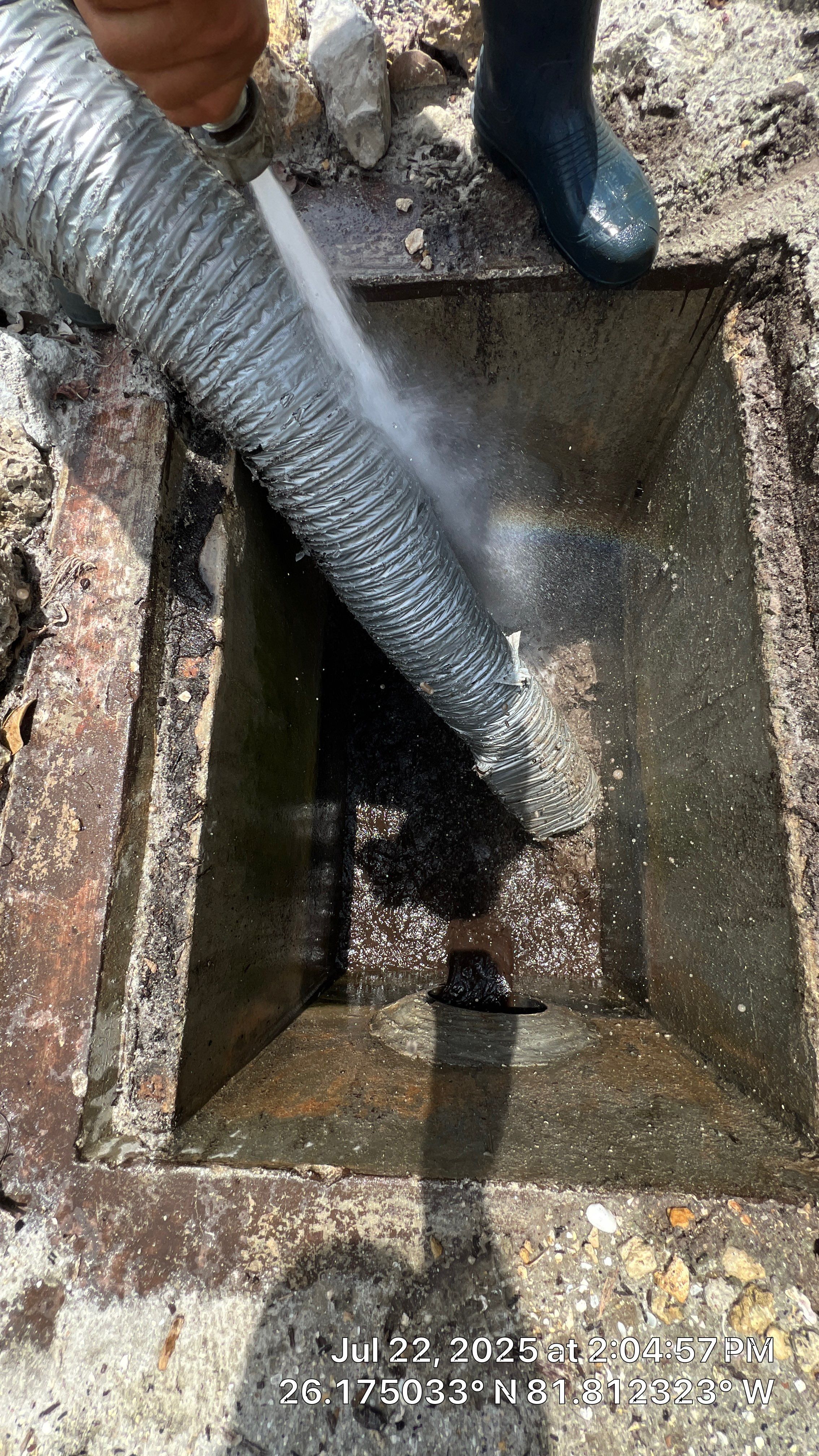 Naples Condo Complex Stormwater System Maintenance and Hurricane Cleanup by APS Power & Water