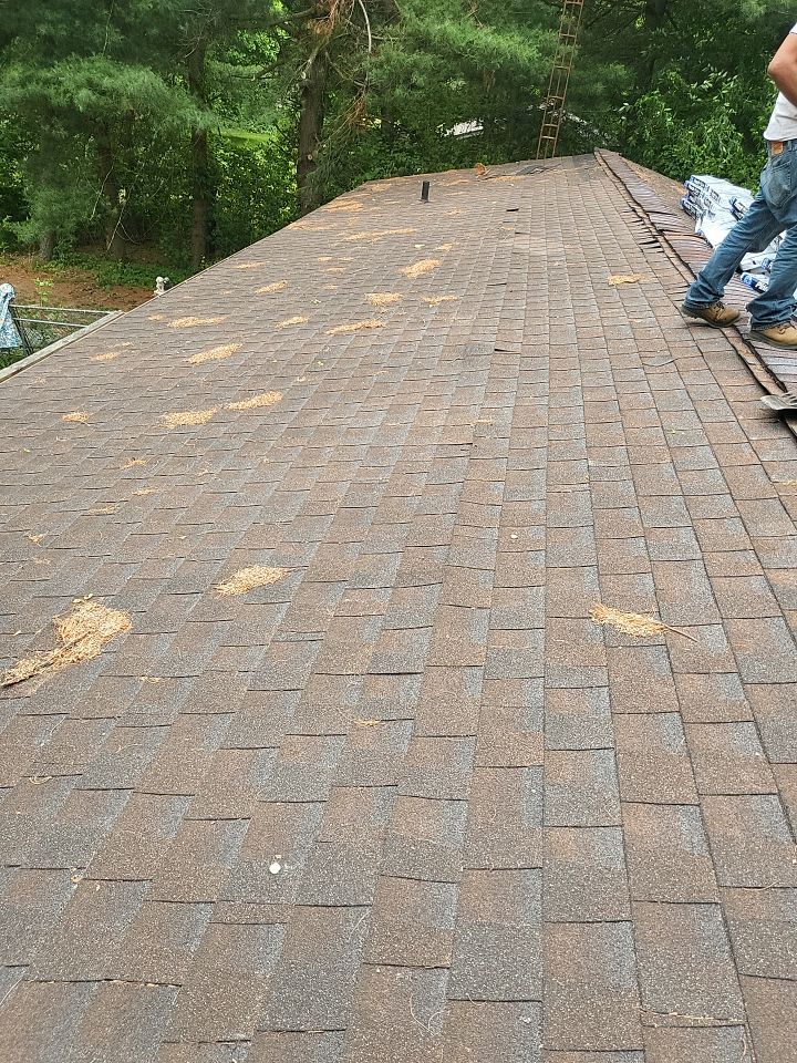 ATLAS PINNACLE COLOR: HEATHERBLEND by Eagle Eye Roofing