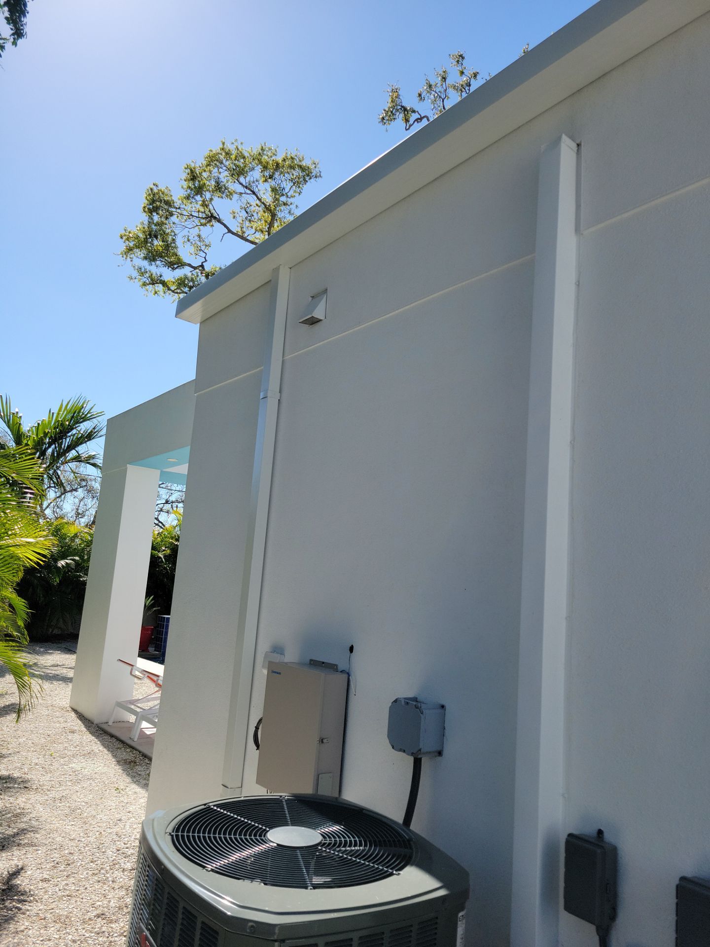 7-Inch Smooth Box Seamless Gutters in Sarasota FL by Gutter Professors