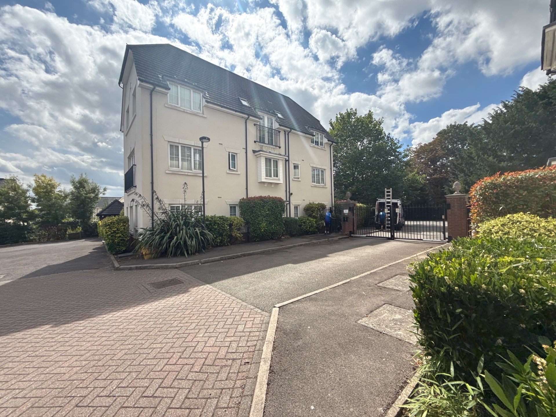 Render Clean by Ges Exterior Cleaning ltd