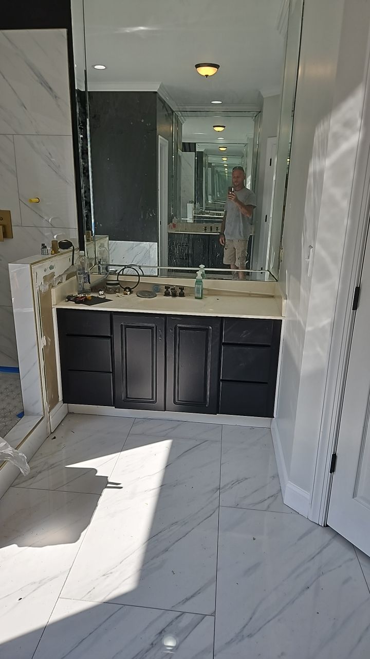 Woods Trace - Bathroom Remodel  by Pillar and Pine