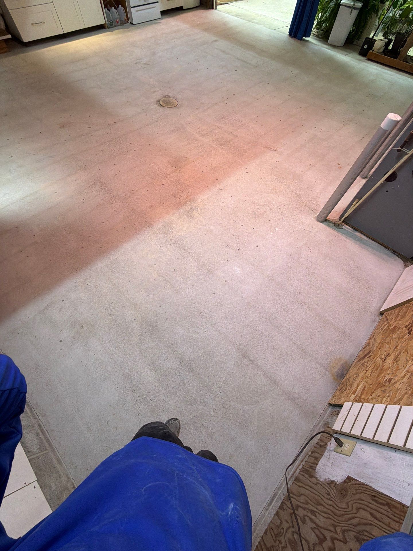 Custom Multi-Colored Epoxy Flake Garage Floor Coating in Montague by Gordon Painting