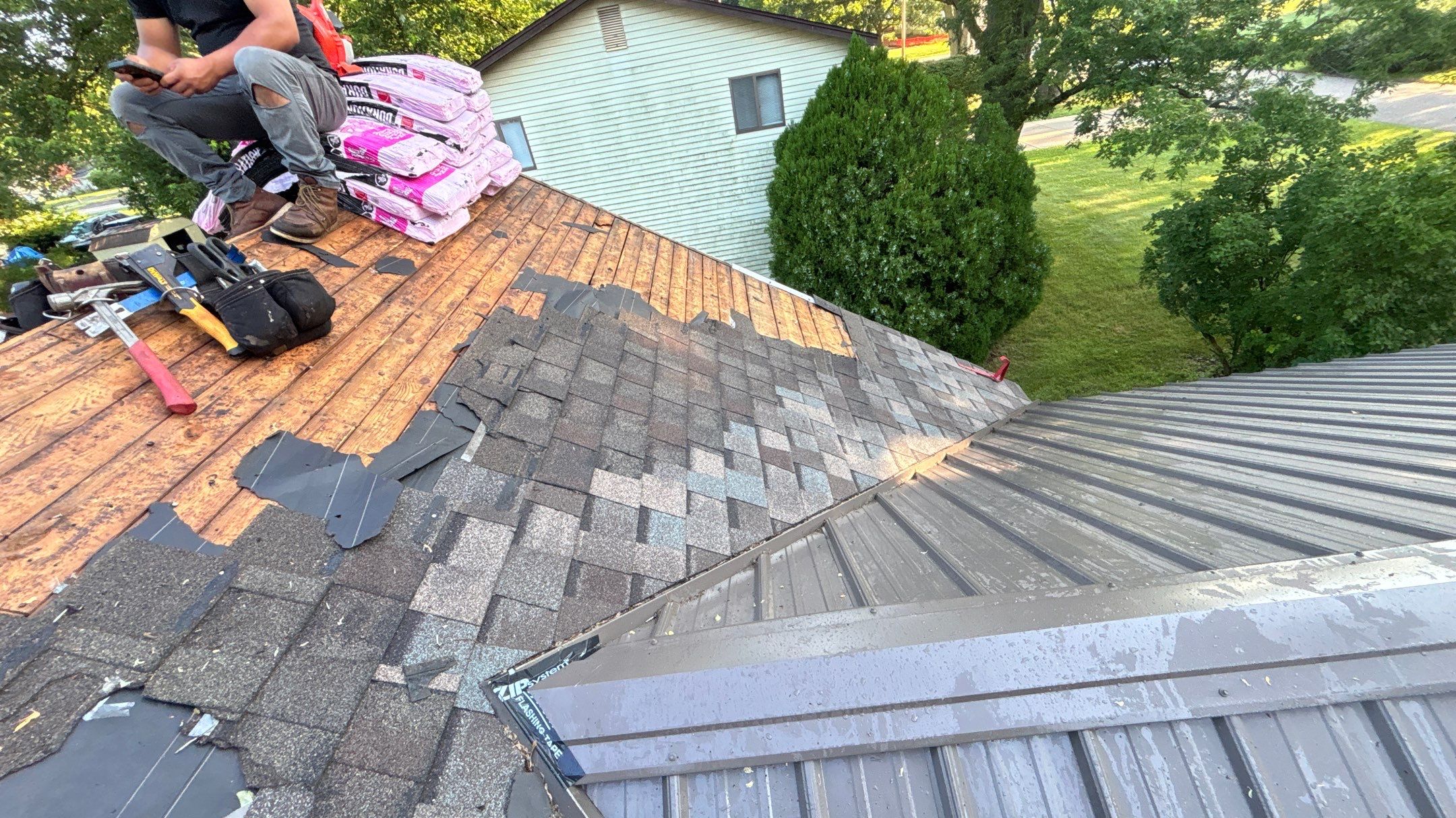 Roof Replacement using Owens Corning Peppercorn by 180 Contractors