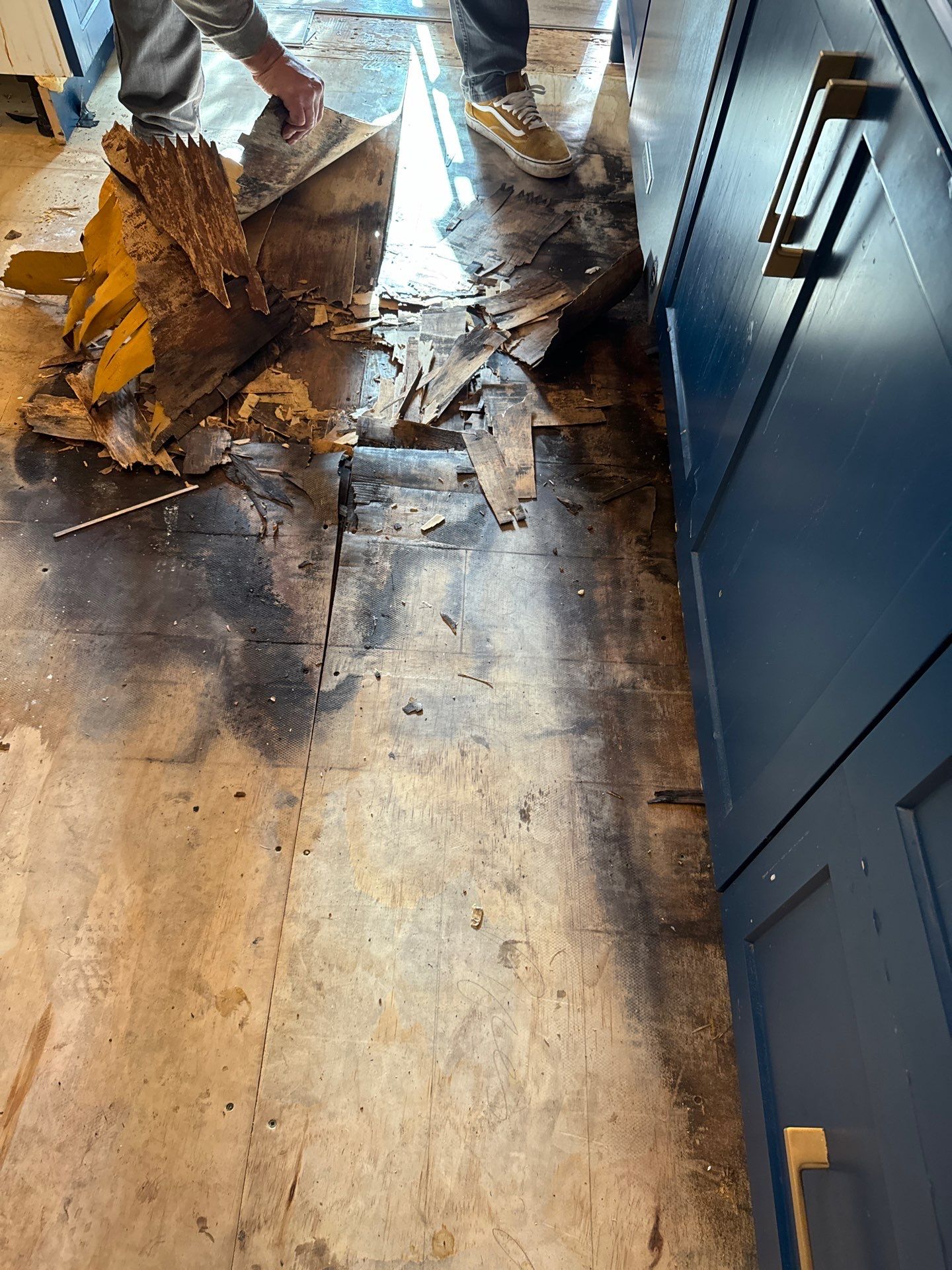 Kitchen Flooring & Bathroom Upgrade by YVR Construction Group