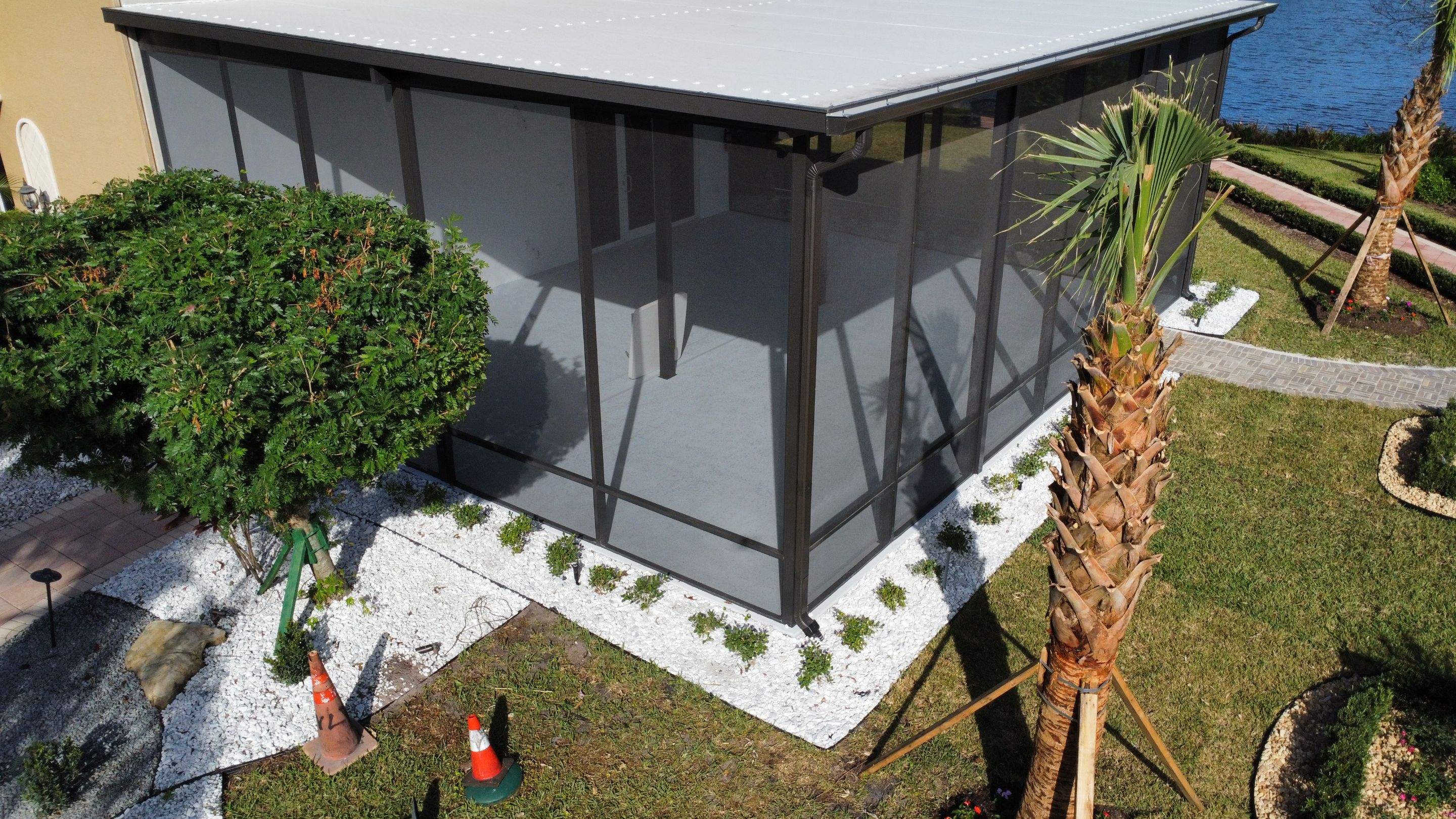 Valencia Lakes Cafe Insulated Roof w/ Screen Enclosure by The Screen Depot, Inc