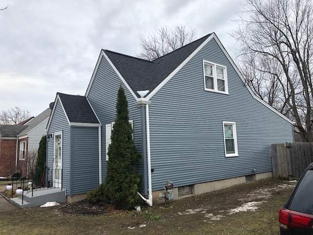 Exterior Siding and Roof by Ivy Lea Construction