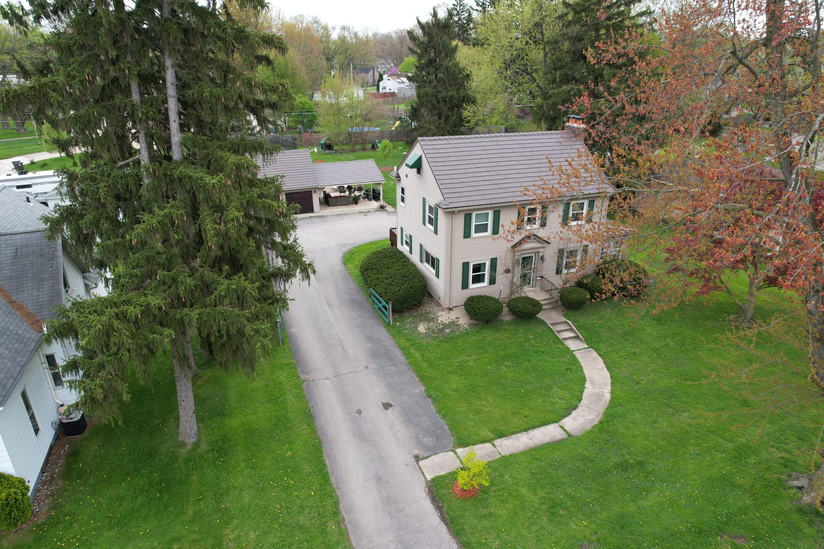 Residential Roofing Installation using Vic West Nothridge Slate by 4Ever Metal Roofing