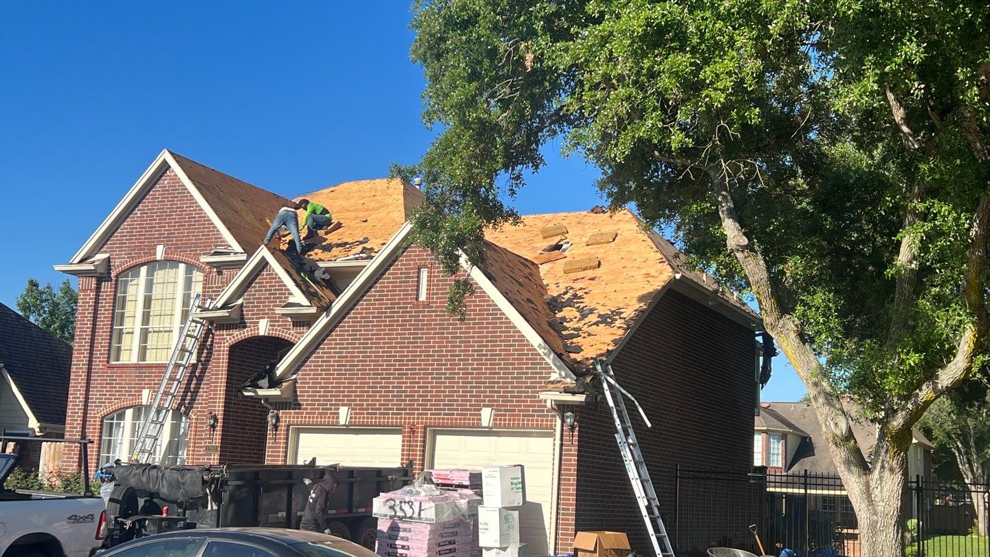 Residential Roofing Installation using Owen's Corning Duration (Lifetime) Shingles by Roof Repair Company