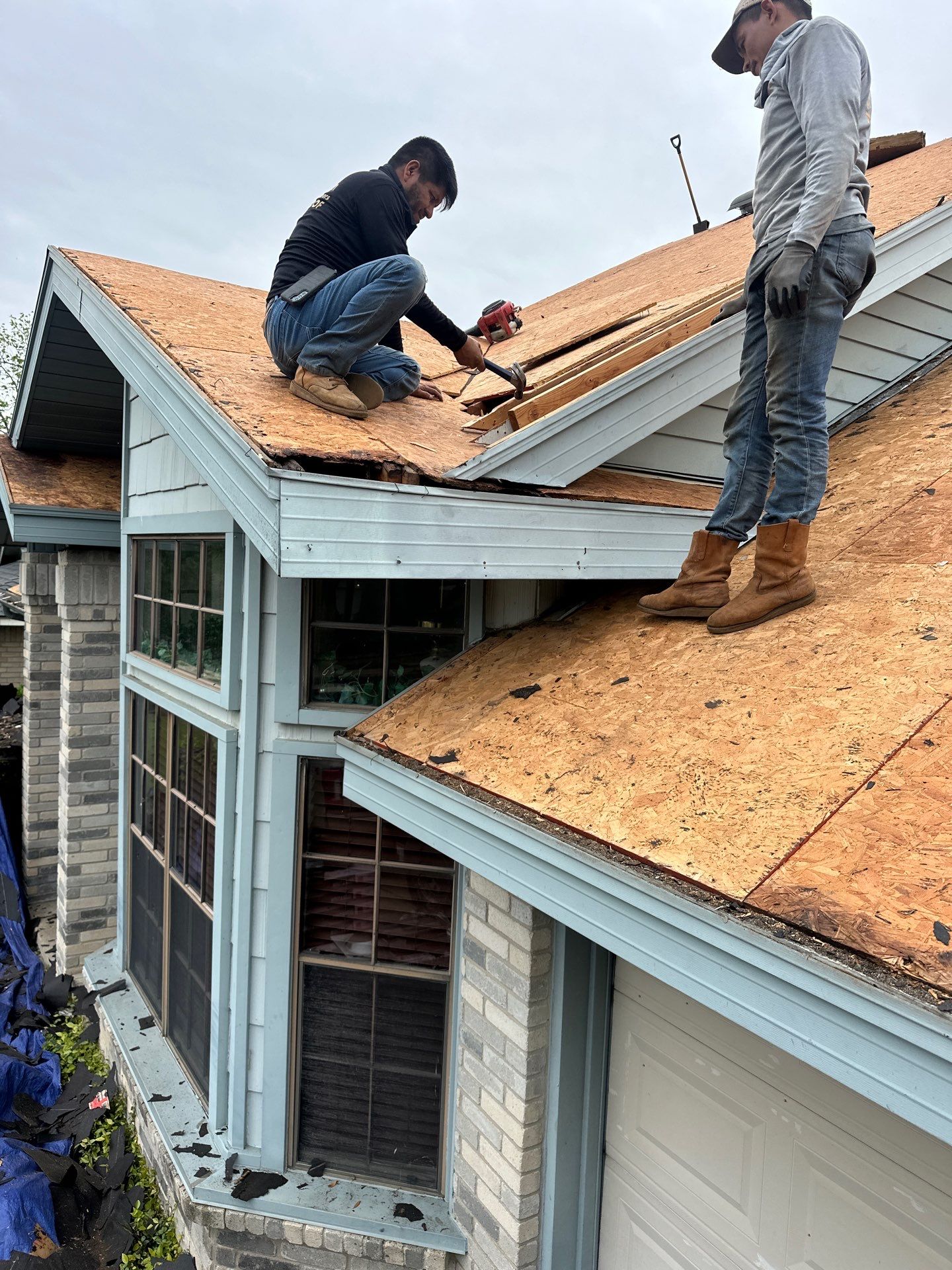 Residential Roofing Installation Owens Corning Duration Tru Def Onyx Black by DeZign Roofing & Exteriors