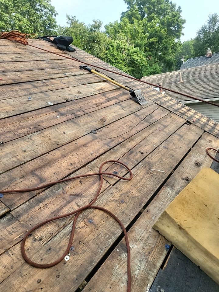 ATLAS PINNACLE COLOR: BLACK SHADOW by Eagle Eye Roofing