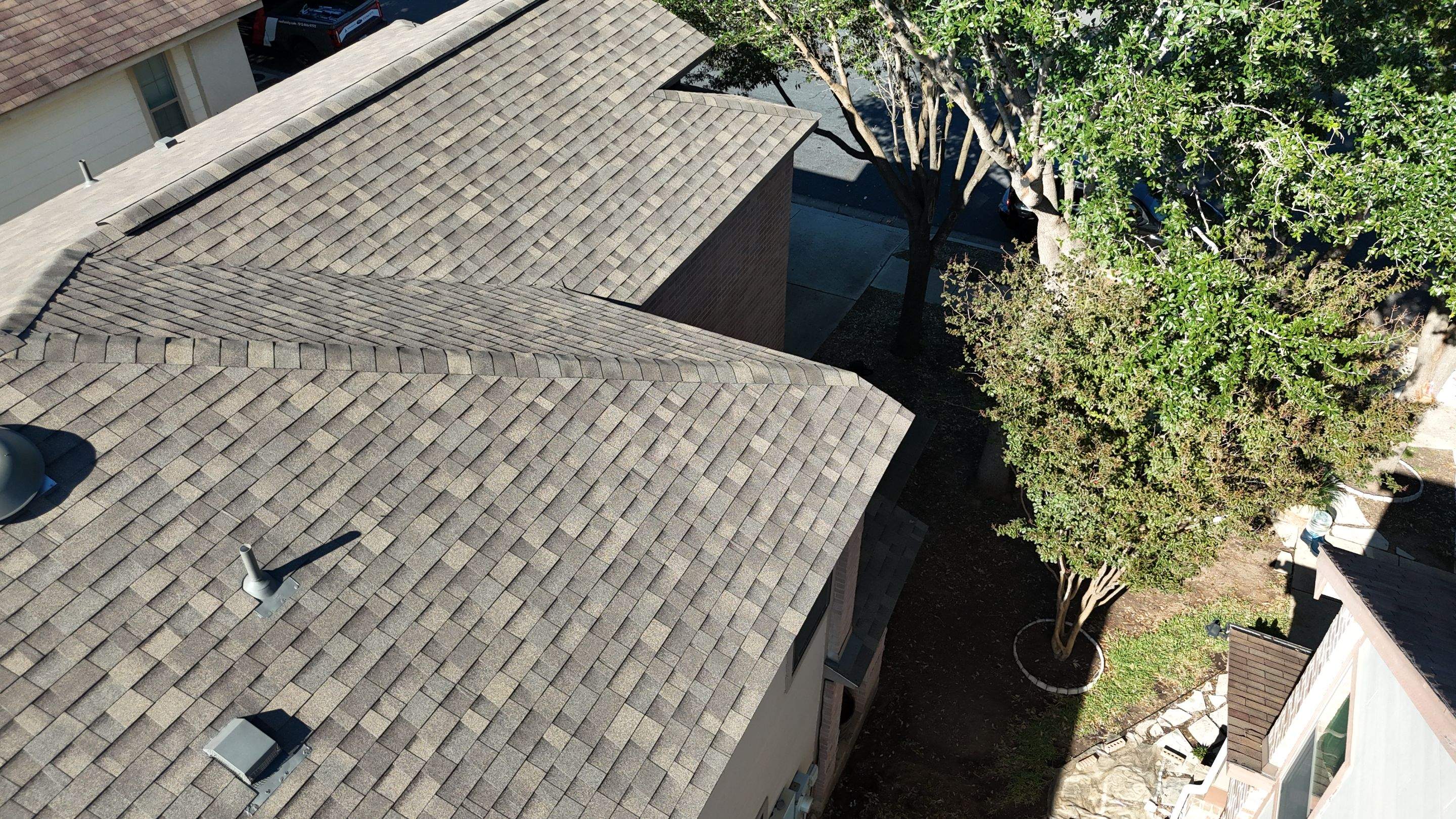 Weathered Wood - Malarkey Vista by RoofsOnly.com