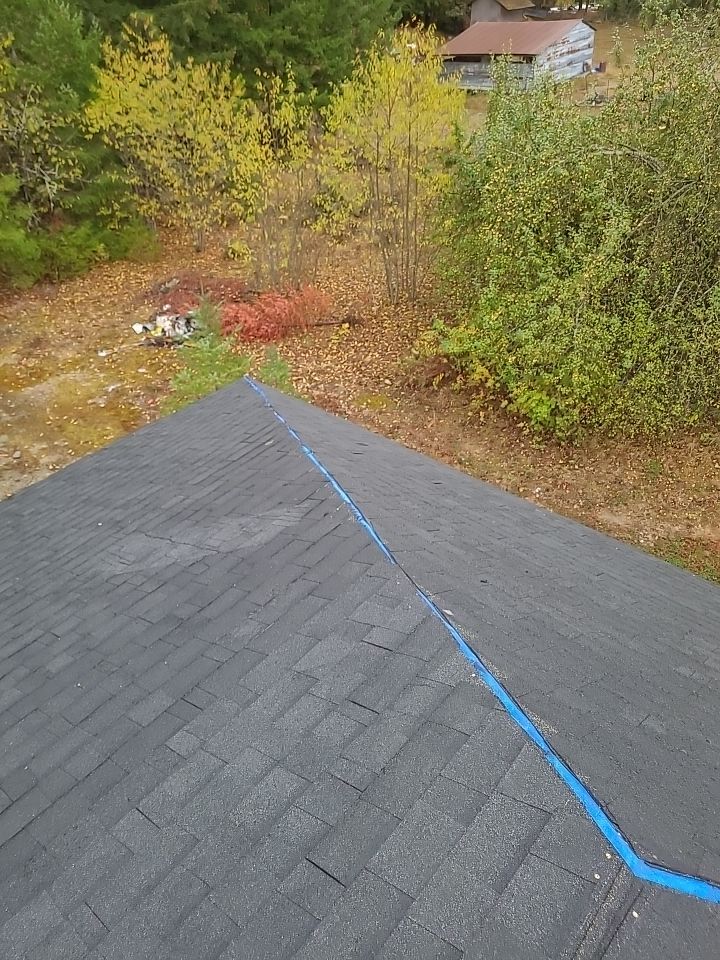 Residential Roofing Installation using OC Oakridge shingles by Top Notch Roofing Inc