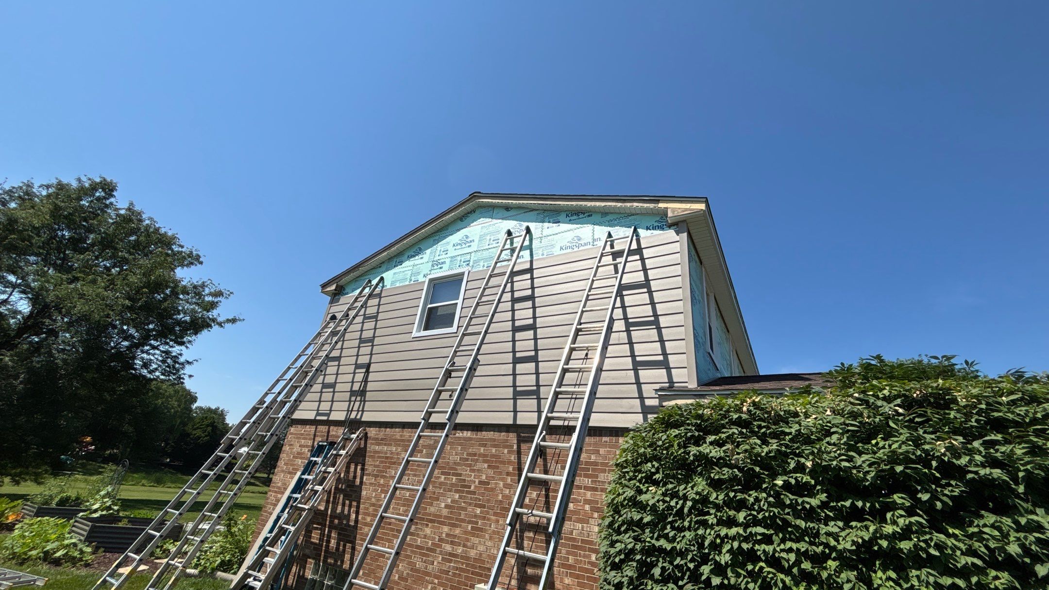 Siding Replacement using Alside S7 Cedar Mill Grain Pebble by 180 Contractors