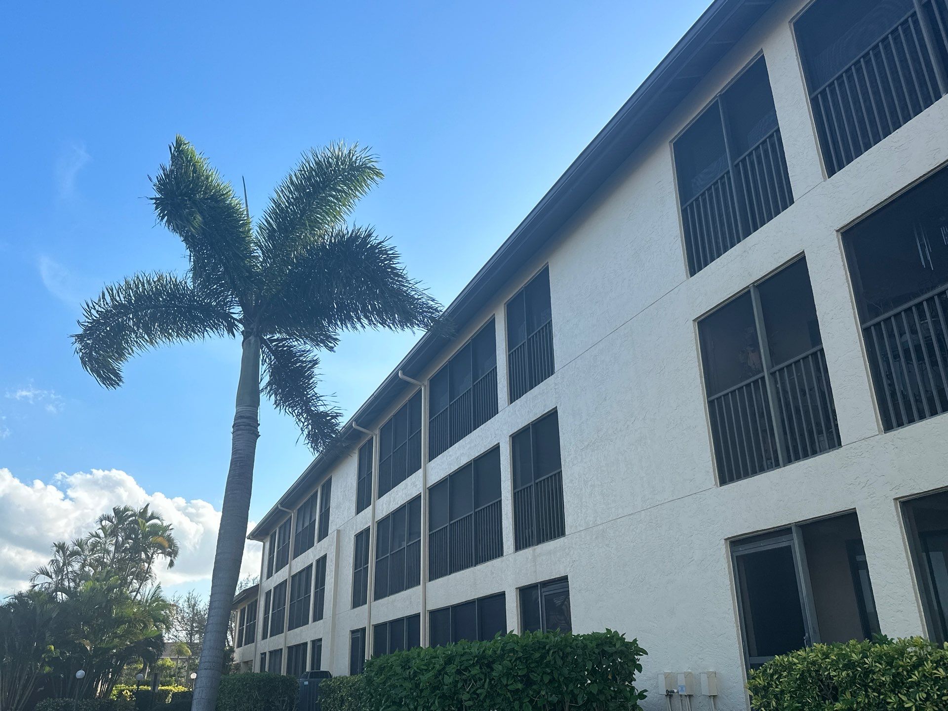 6-Inch Seamless Gutters in Cape Coral FL by Gutter Professors