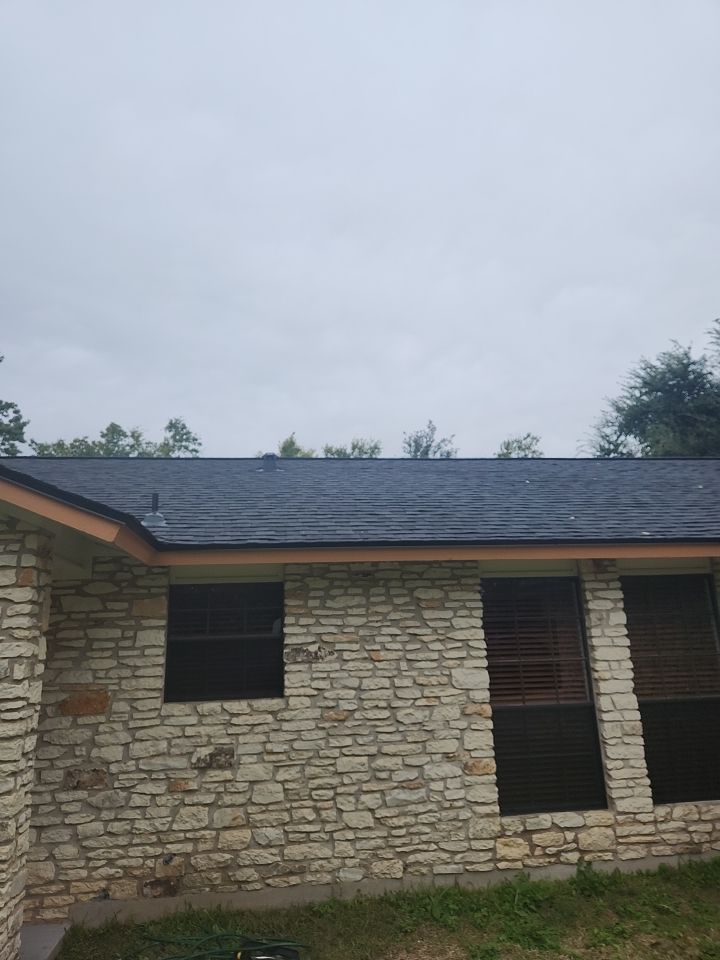 Moire Black - CertanTeed Landmark by RoofsOnly.com