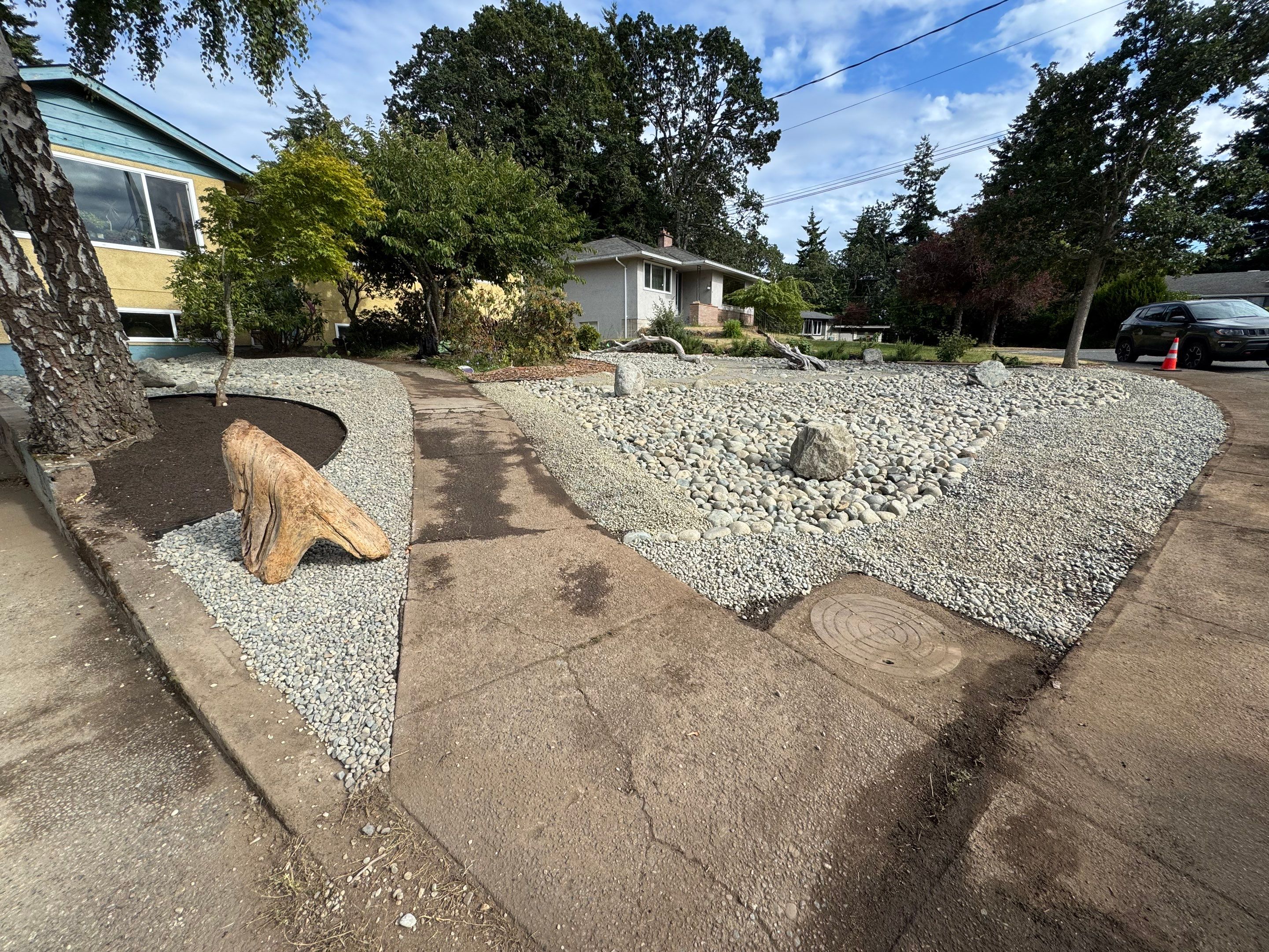 Front Yard Ecological Conversion – A West Coast-Inspired Low-Maintenance Oasis by Habanero Garden and Exterior Care