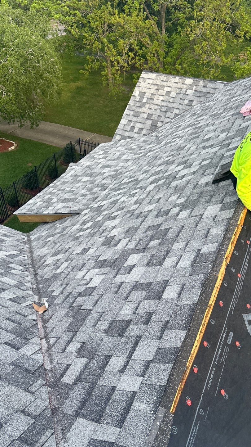 Residential Roofing Installation using Owen's Corning Duration (Lifetime) Shingles by Roof Repair Company