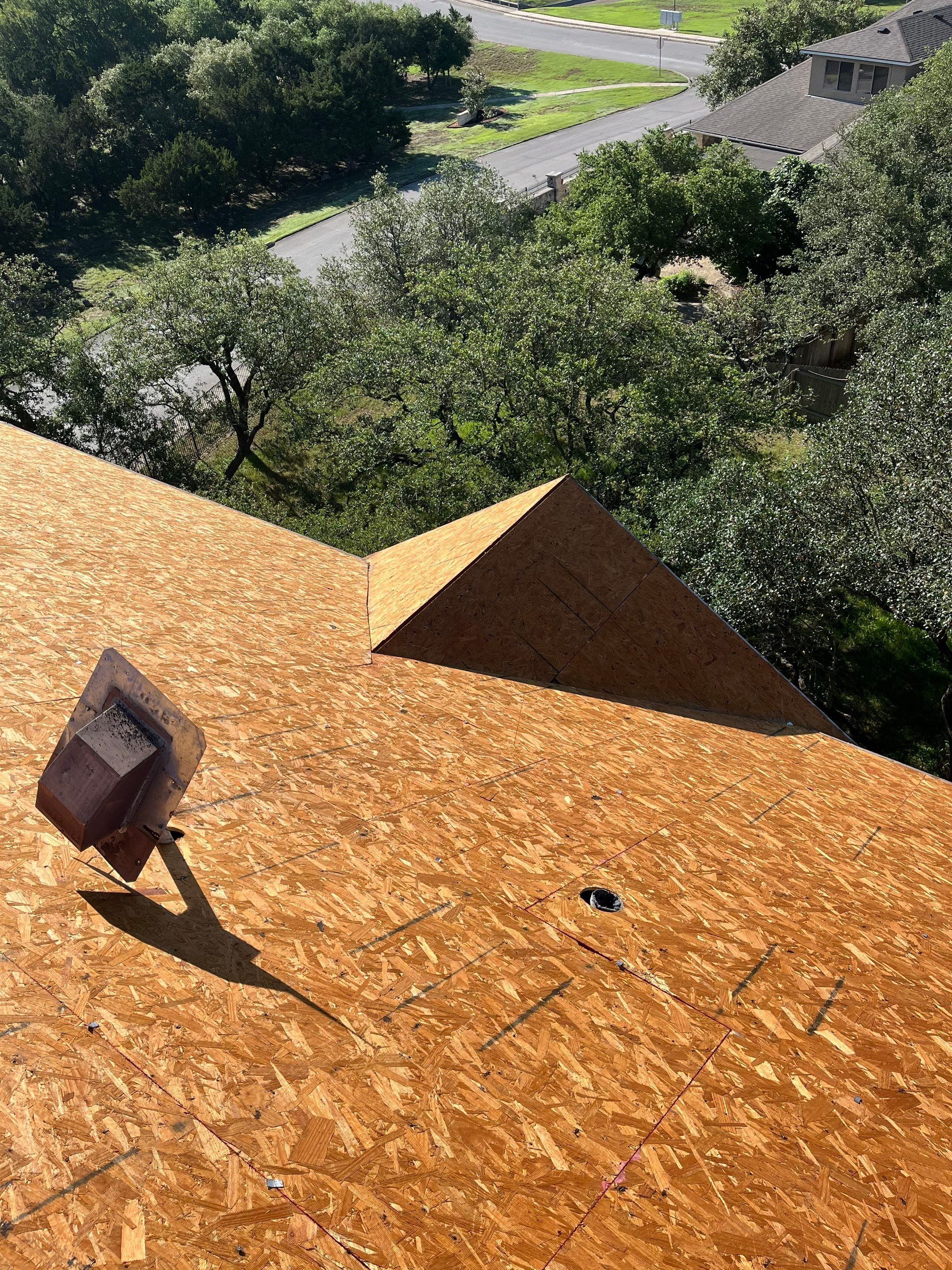 Residential Roof Replacement using Owens Corning 30 year Architectural Shingles by Premier Roofing and Contracting