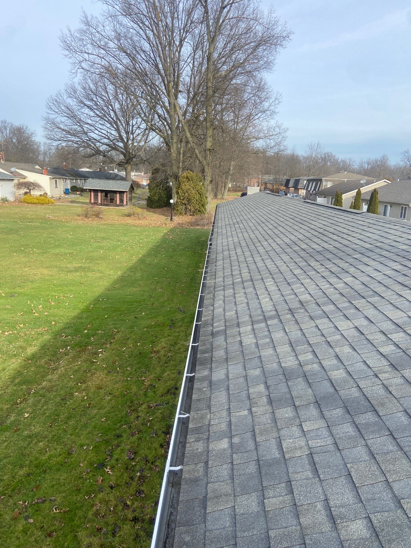 Commercial gutter cleaning Akron after photo with clean gutters