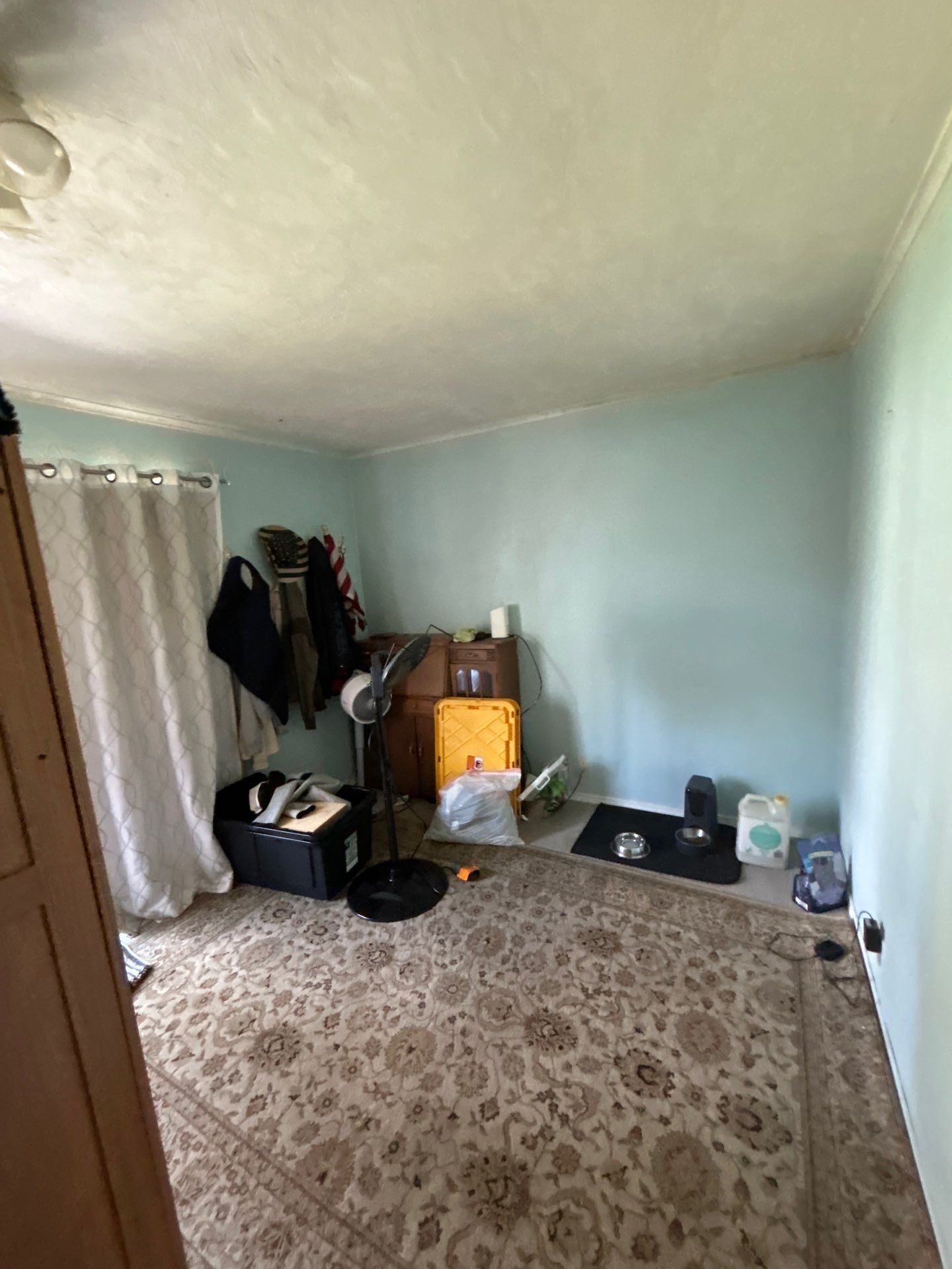 Guest Bedroom Repaint with Ceiling Repair – SeaTac by Equipped Painting