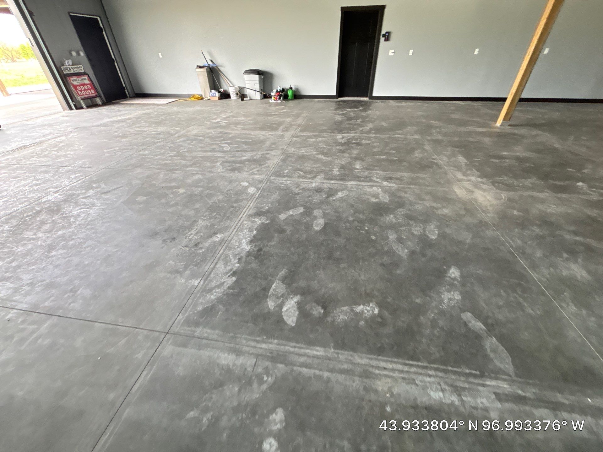 Polyaspartic Garage Floor Coating with Decorative Flake in Wentworth by Select Painting, Coatings & Garage Cabinets