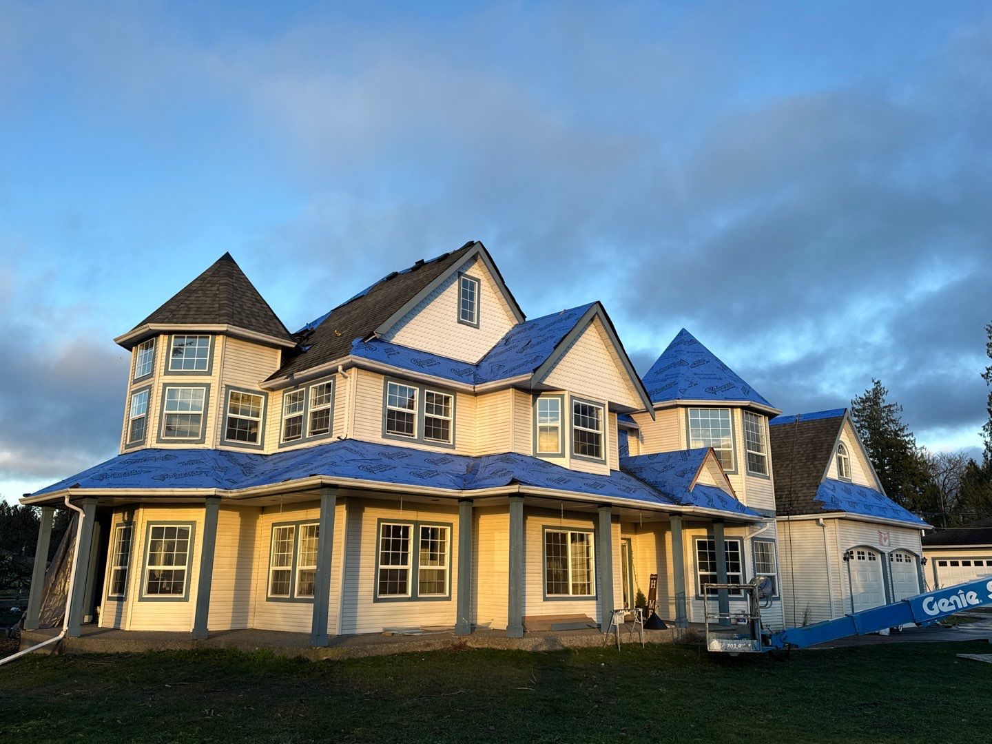 Residential Reroof Shingle by Top Notch Roofing Inc