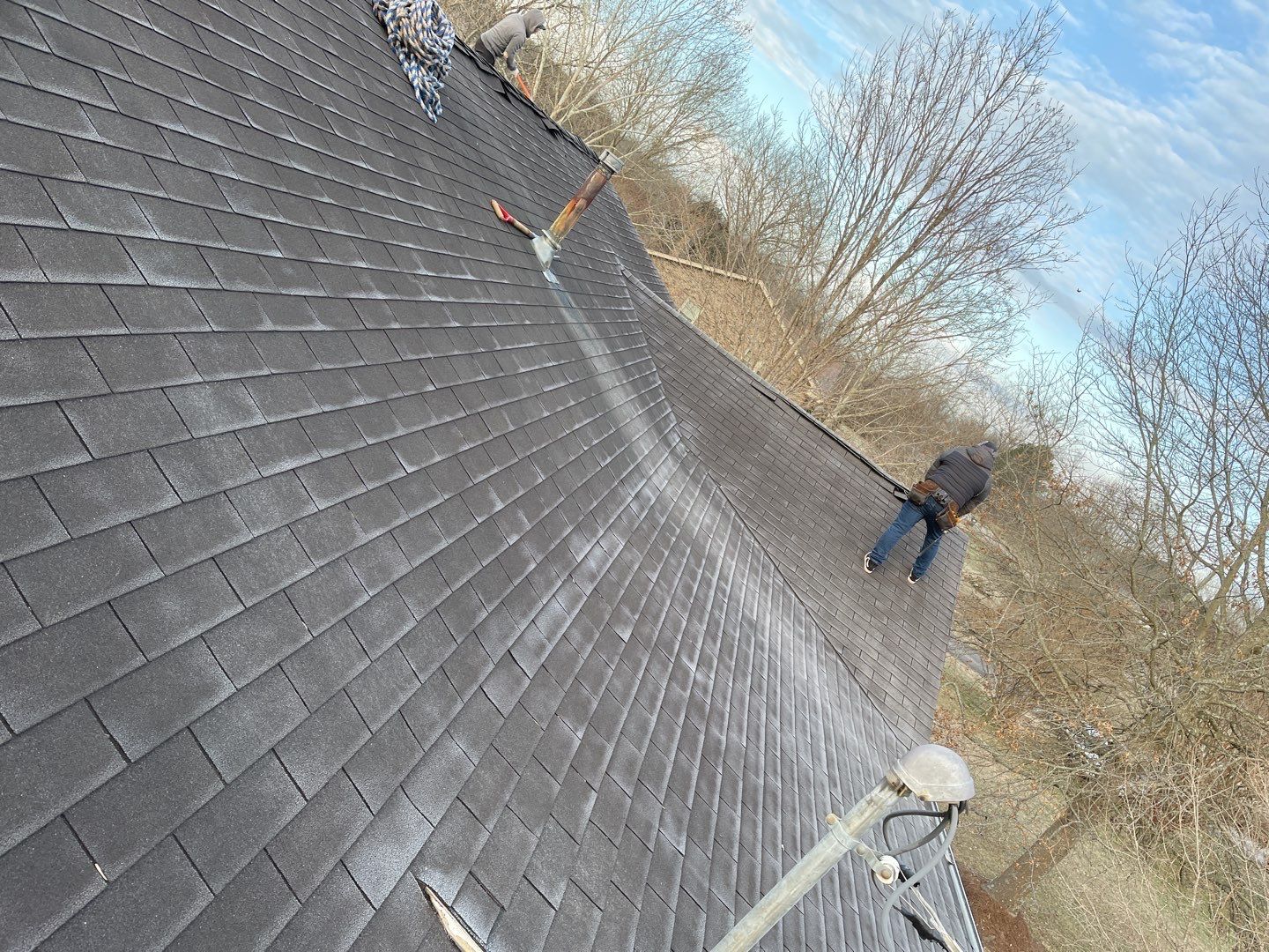 Residential Roofing Installation using Owens Corning Oakridge Roofing System by Undersun Roofing 