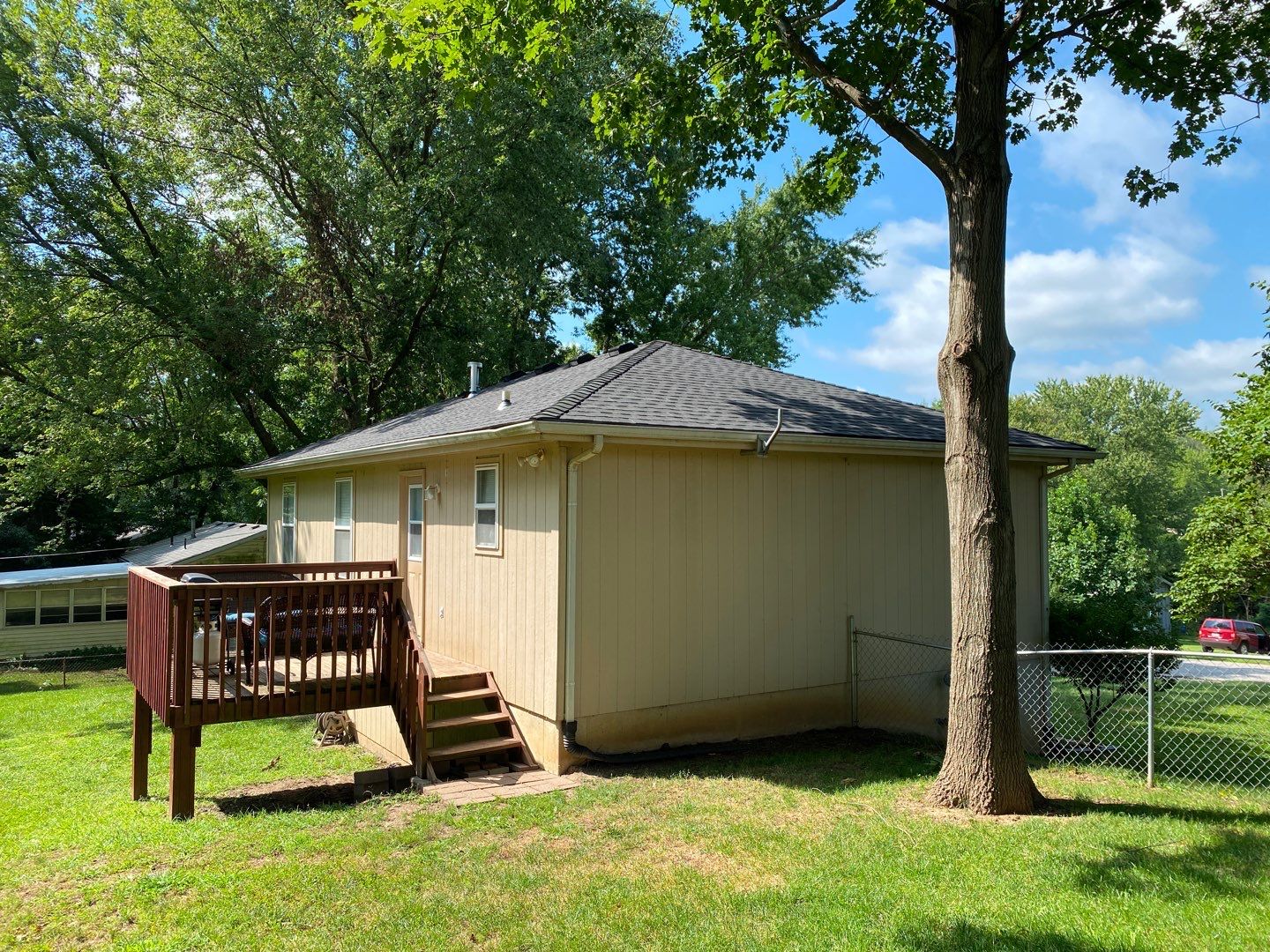 New Curb Appeal is Activated by EEC  Windows, Siding & Roofing 