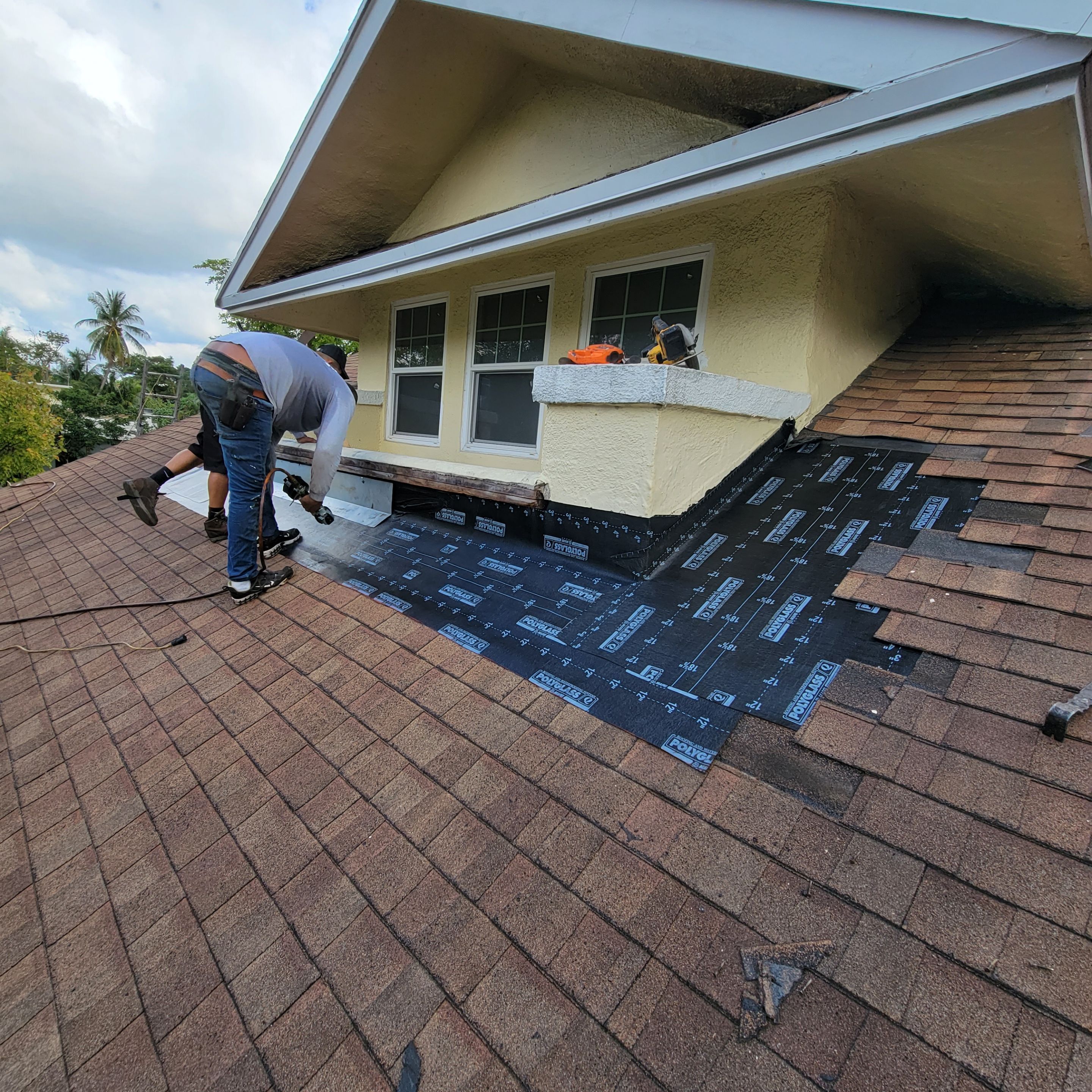 NE 5th Ave, Pompano Beach, FL by G&J Roofing 