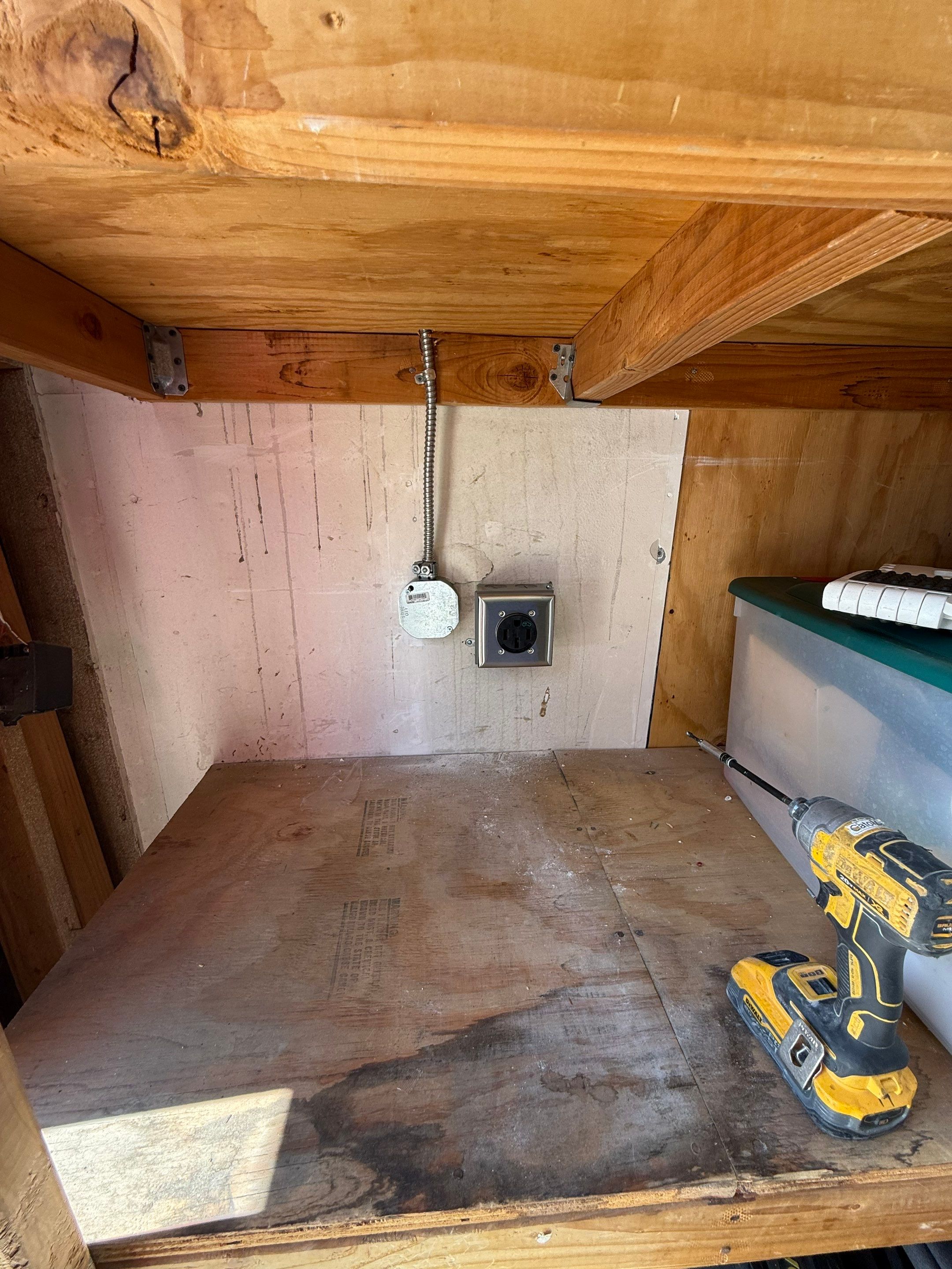 Residential Solar Array and Dual Tesla Powerwall Storage in Corona by VIBE SOLAR