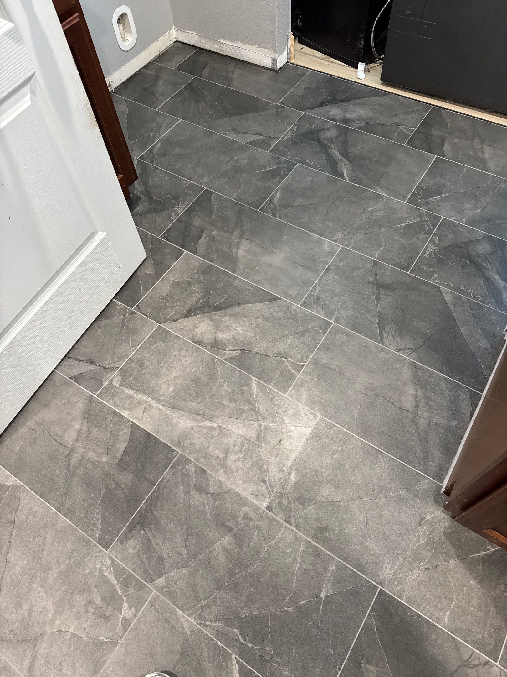 Tile Installation & Epoxy Countertop by Axtra Hand