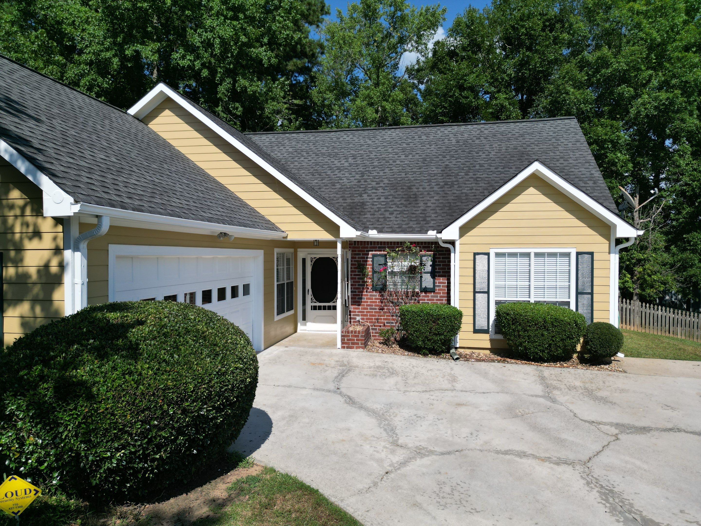 Siding replacement  by Deerfield Roofing LLC