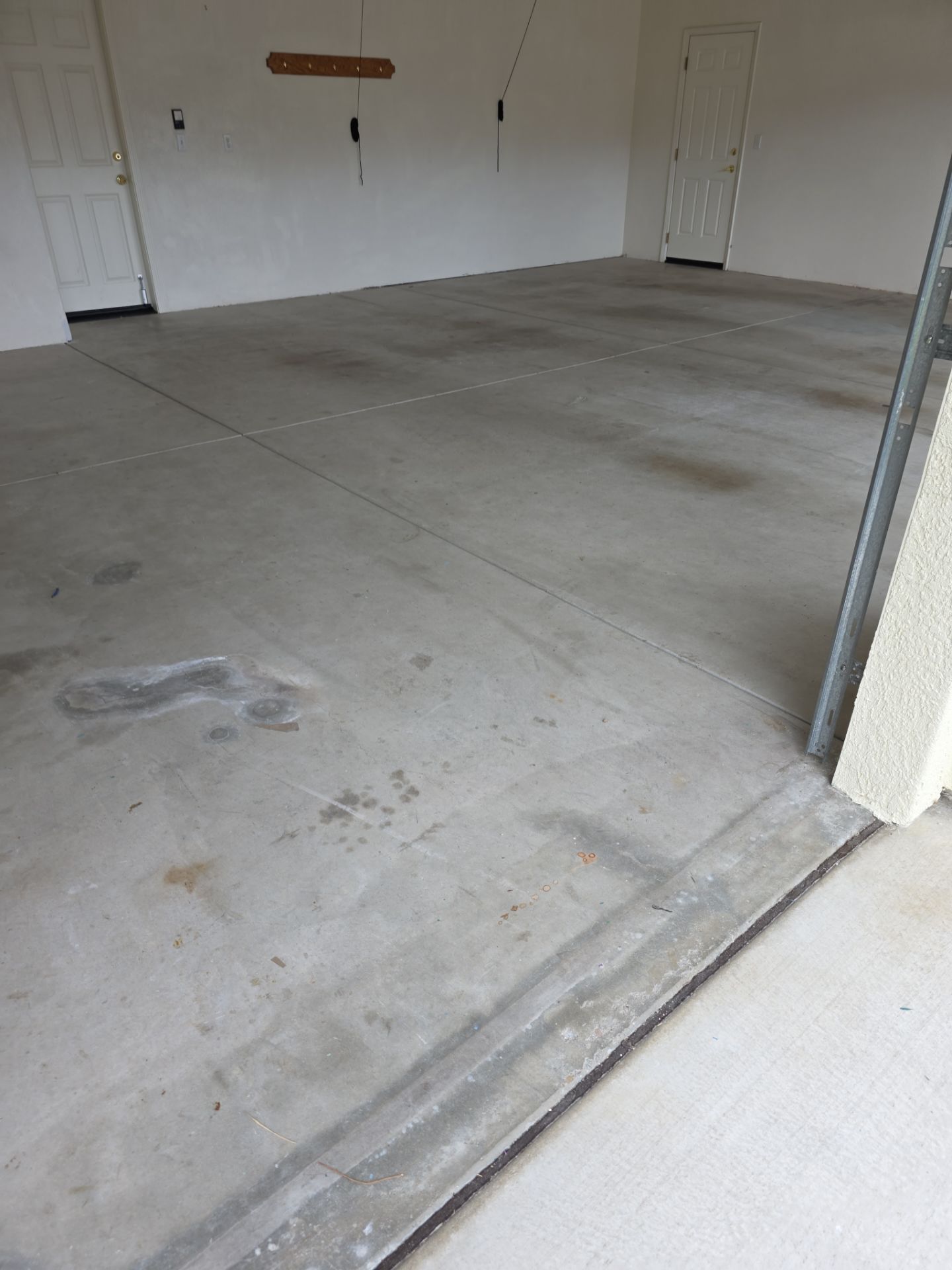Polyurea Garage Floor Coating with Creekbed Finish in Arroyo Grande by MGP Coatings