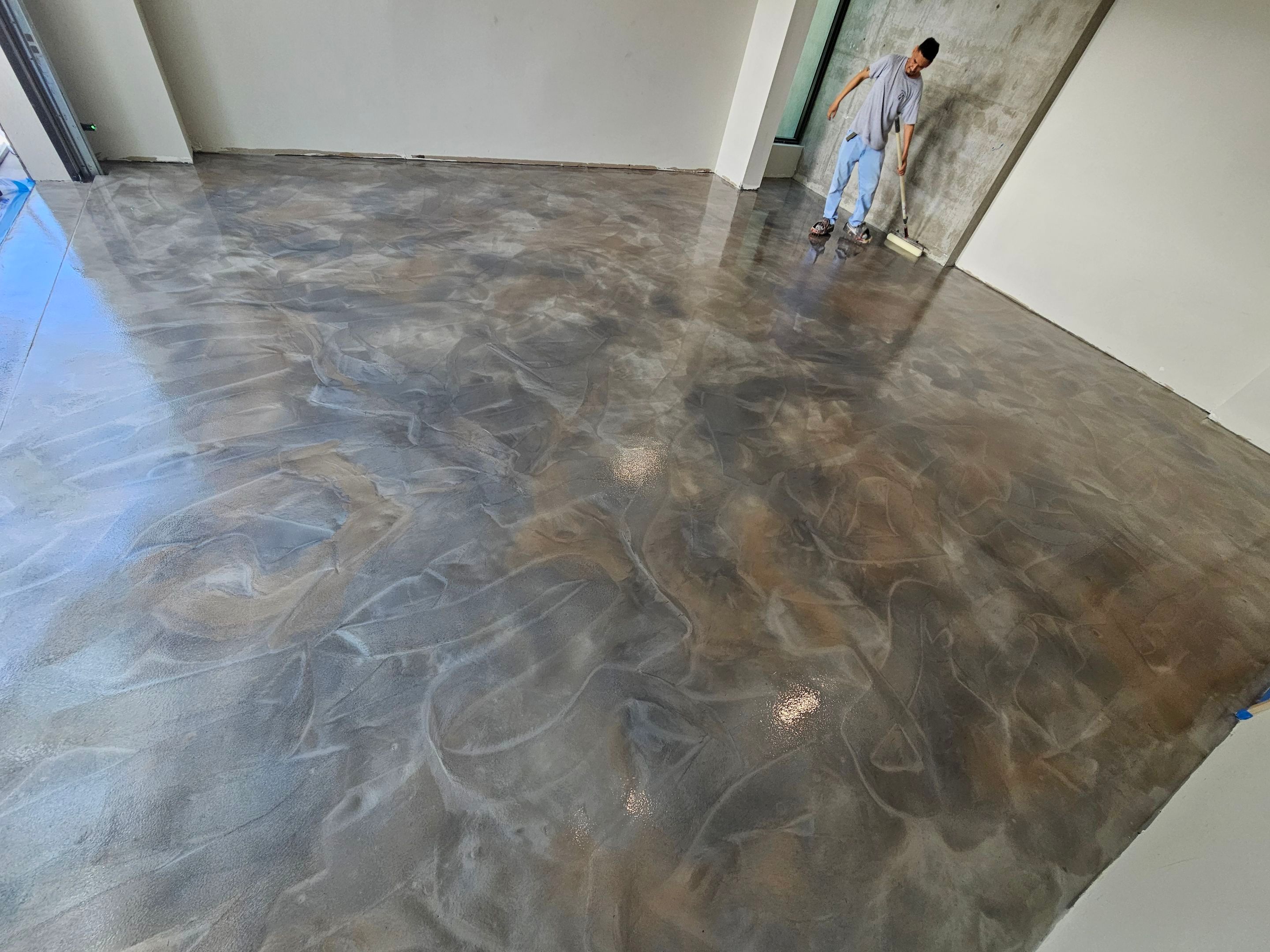 Metallic Epoxy Garage by Seamless Surfaces