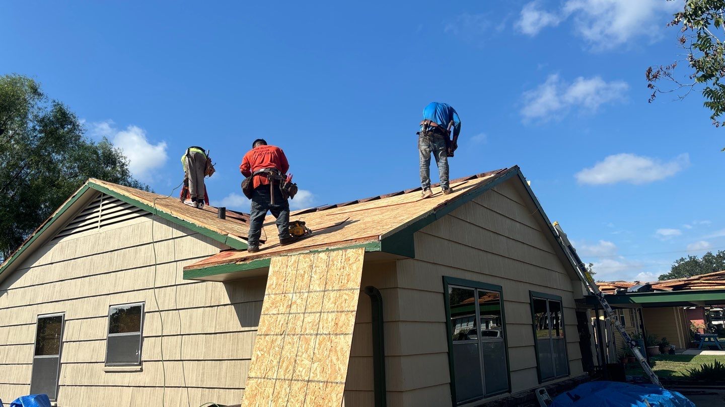 Residential Roofing Installation using Owen's Corning Duration (Lifetime) Shingles by Roof Repair Company