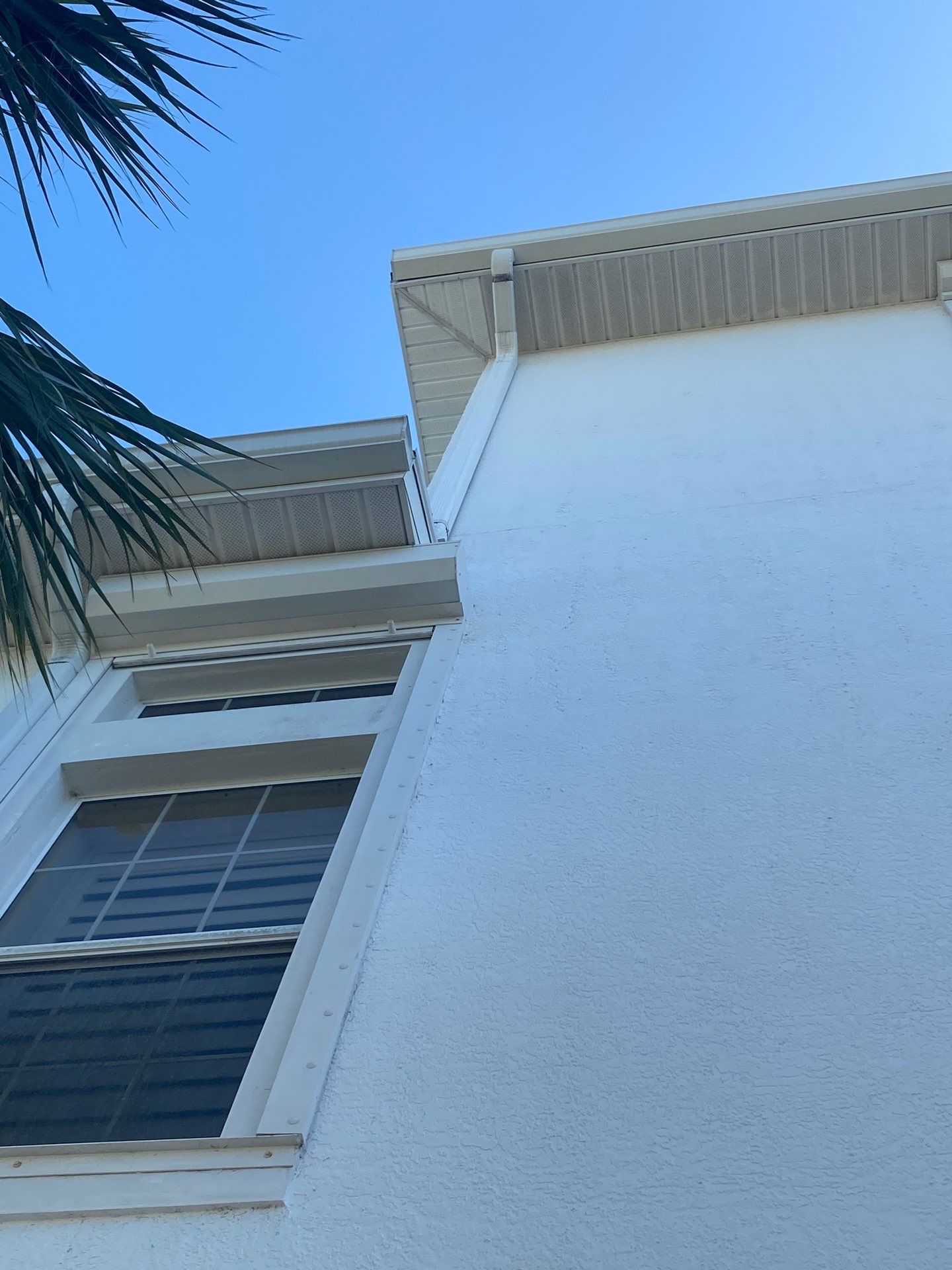 Seamless Gutter Installation for Beach Homes in Sarasota FL by Gutter Professors