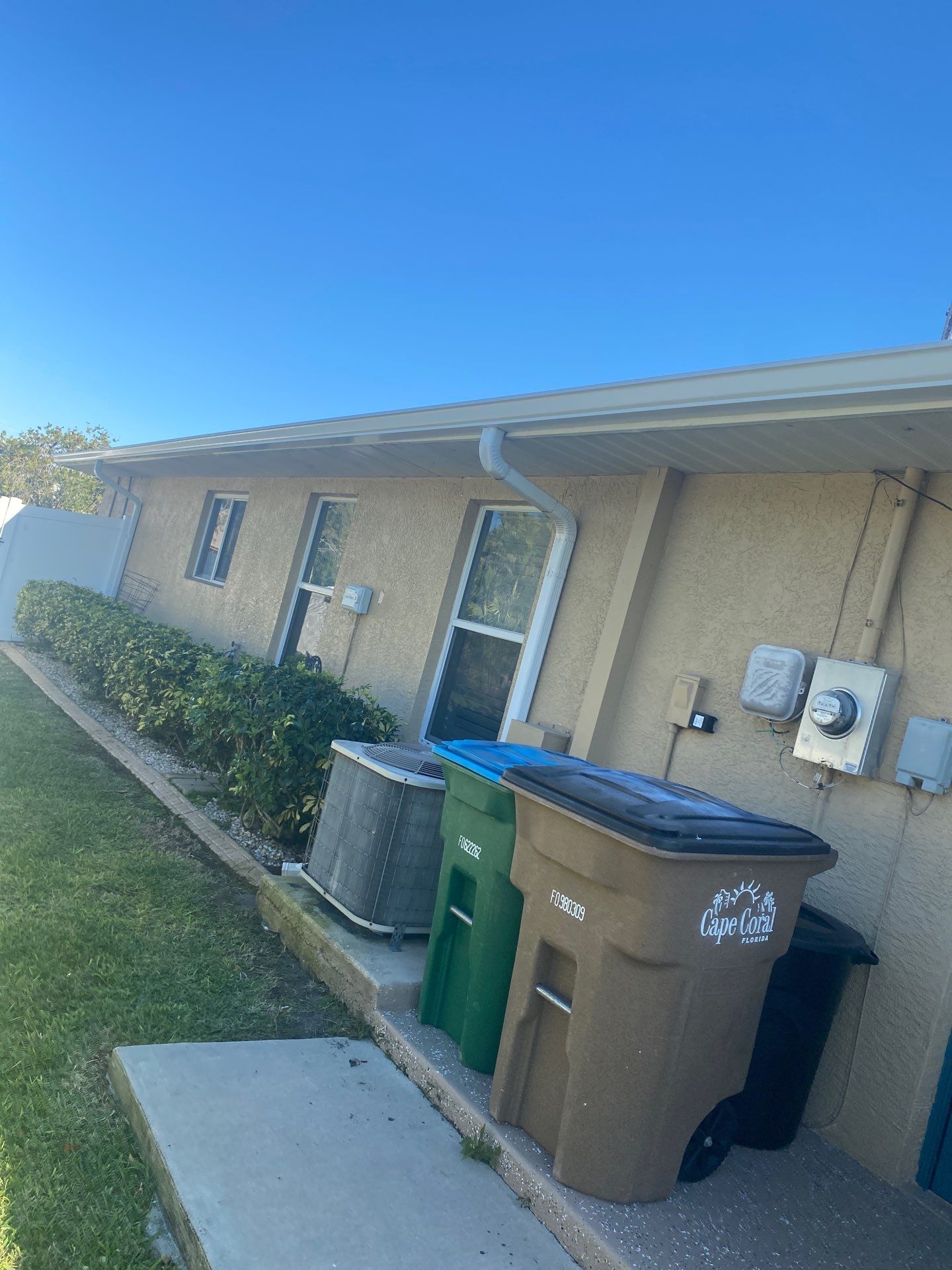 Seamless Gutter Installation Before Rainy Season in Cape Coral FL by Gutter Professors