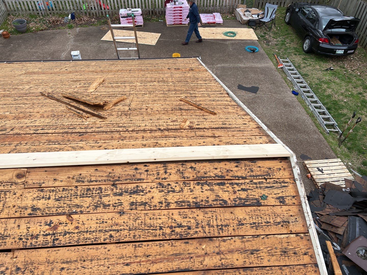Residential Roofing Installation using Owens Corning Oakridge Roofing System by Undersun Roofing 