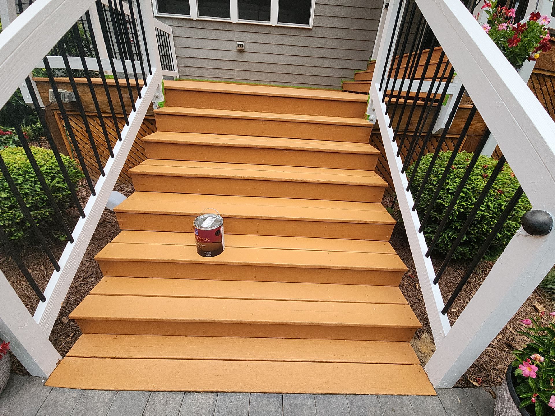 Weathered Deck using AcryFin by DuraSeal