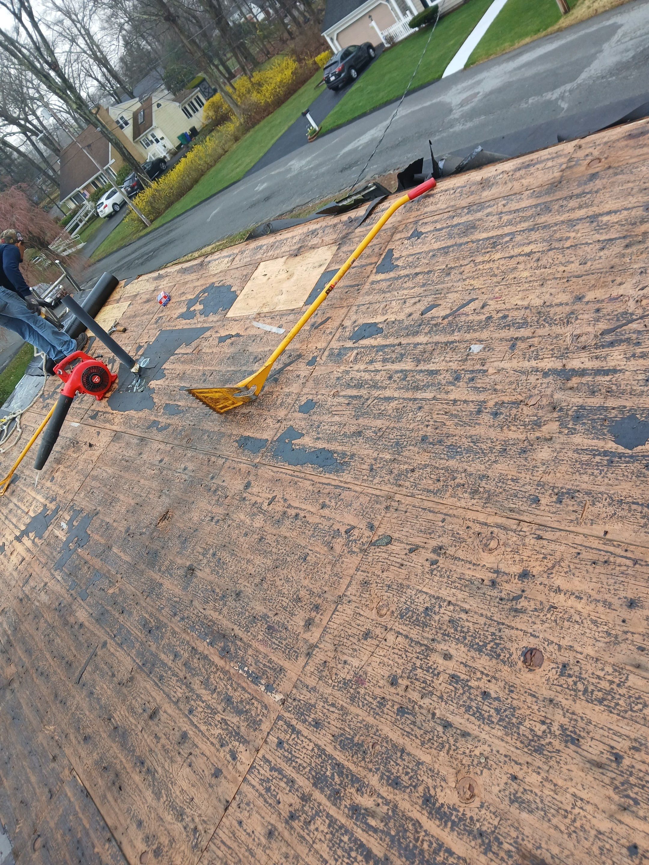Solar Panel Removal & Full Roof Replacement – Owens Corning Duration, Desert Tan by JOHNNYS PRO