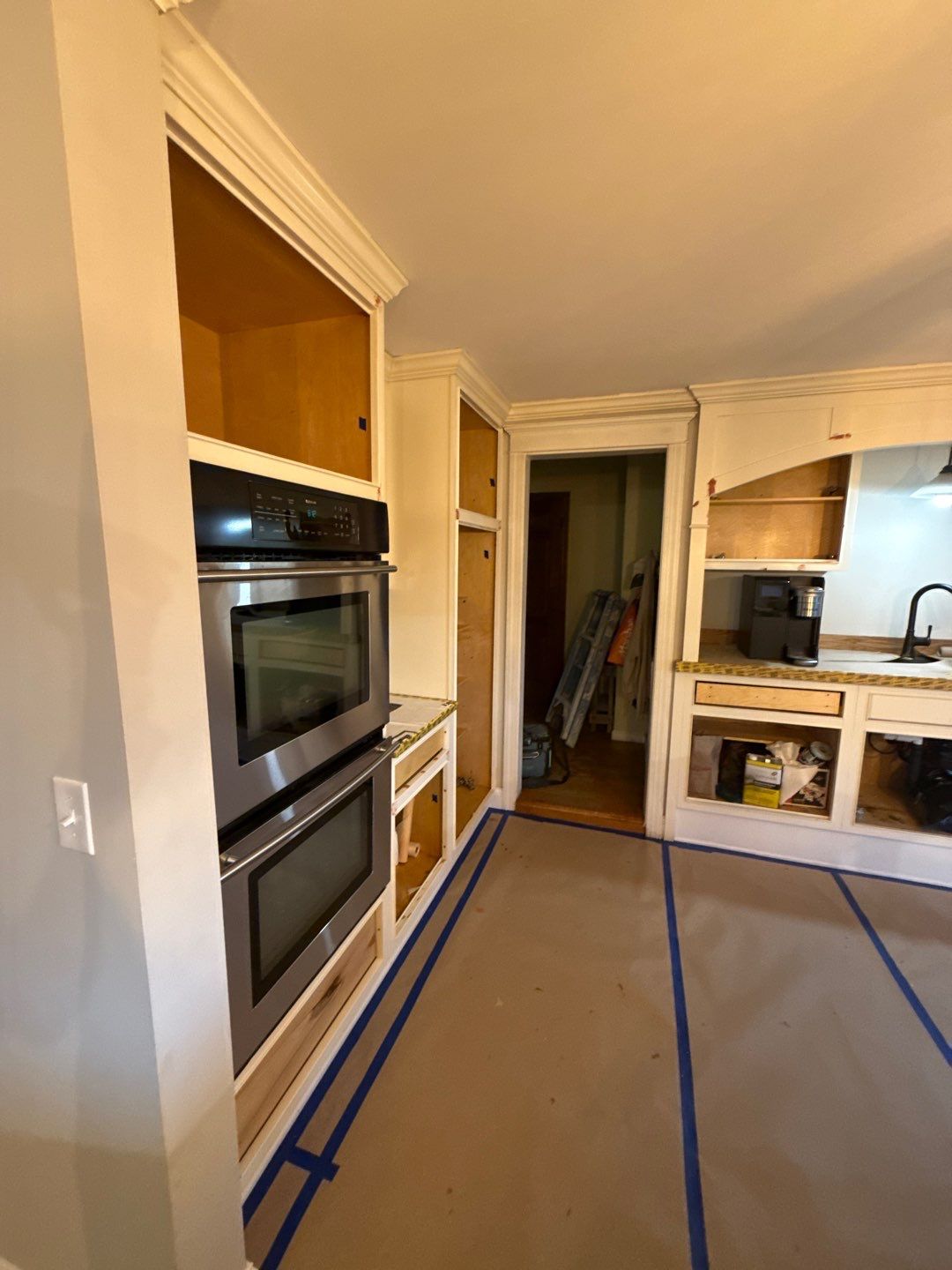 Cabinet Refinishing with Alabaster by EXCELLENCE | CARTO