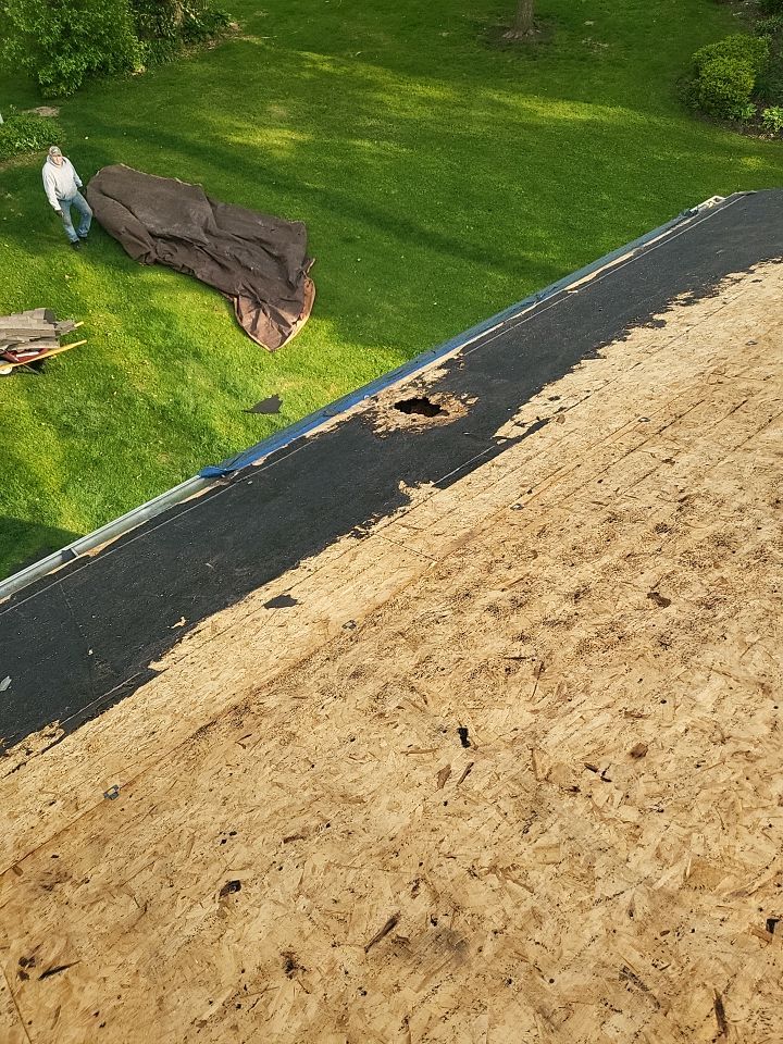 ATLAS PINNACLE COLOR: BLACK SHADOW by Eagle Eye Roofing